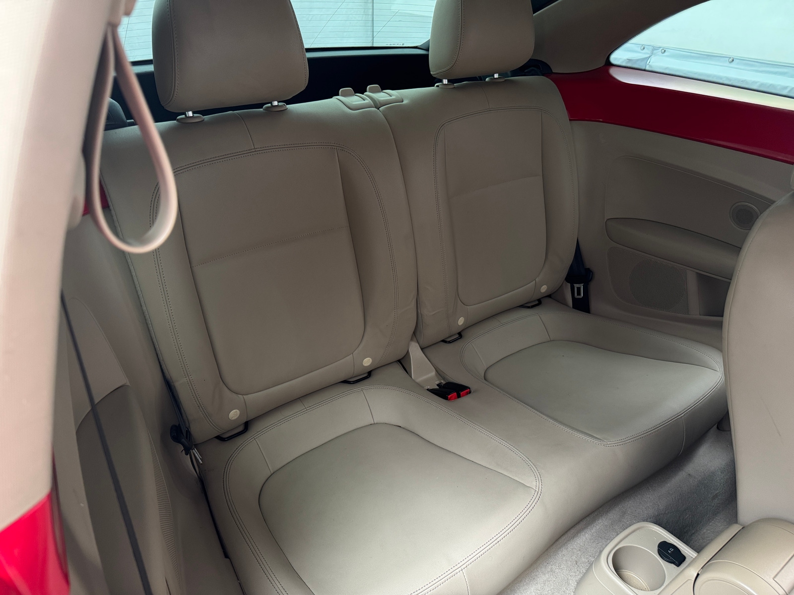 Thumbnail: 2014 Volkswagen Beetle - 5