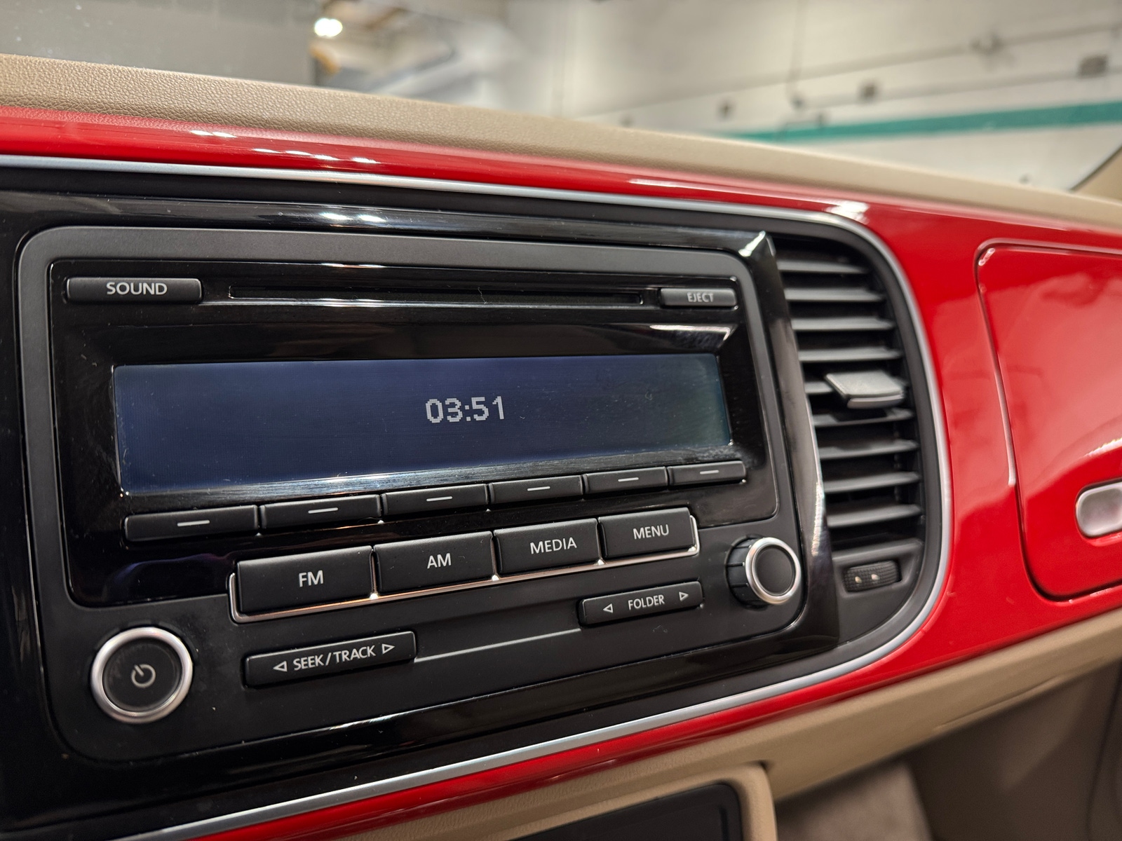 Thumbnail: 2014 Volkswagen Beetle - 3