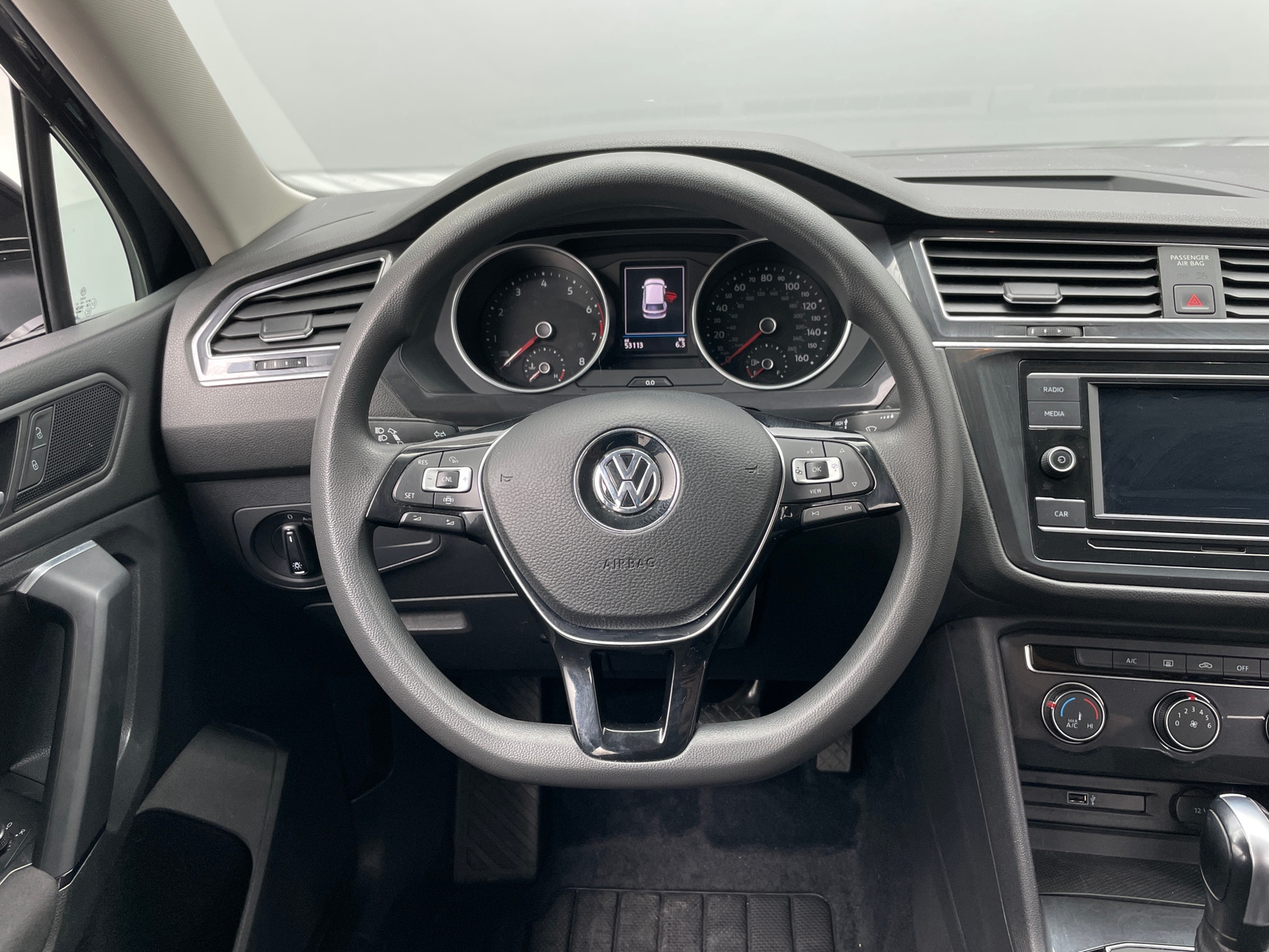 Thumbnail: 2019 Volkswagen Tiguan - 5