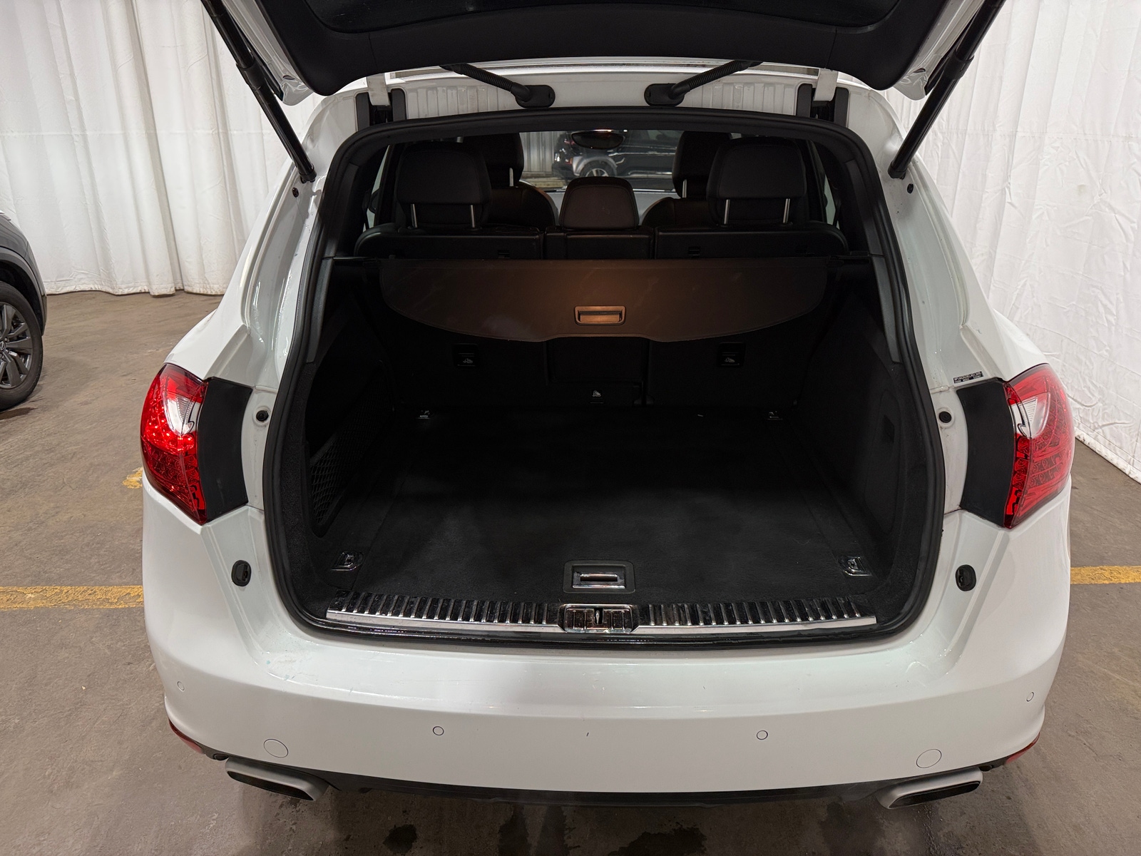 Thumbnail: 2014 Porsche Cayenne - 6