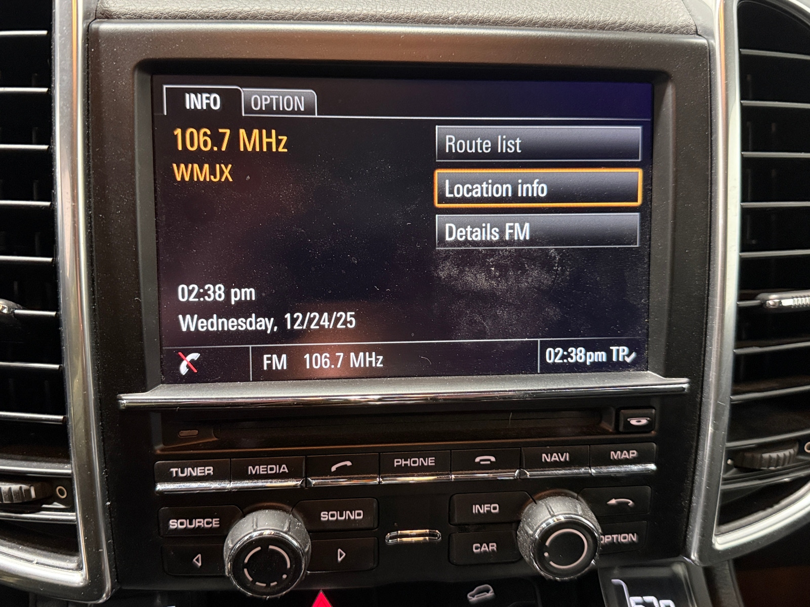 Thumbnail: 2014 Porsche Cayenne - 3