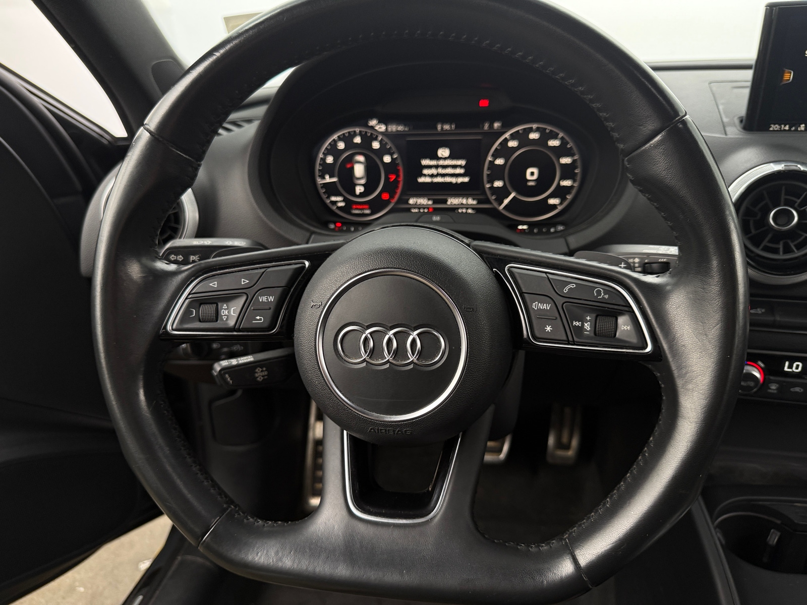 Thumbnail: 2017 Audi A3 e-tron - 4