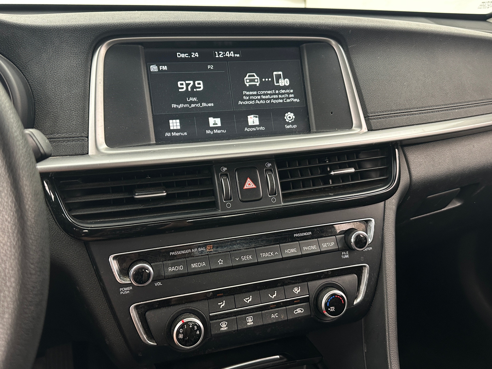 Thumbnail: 2020 Kia Optima - 4