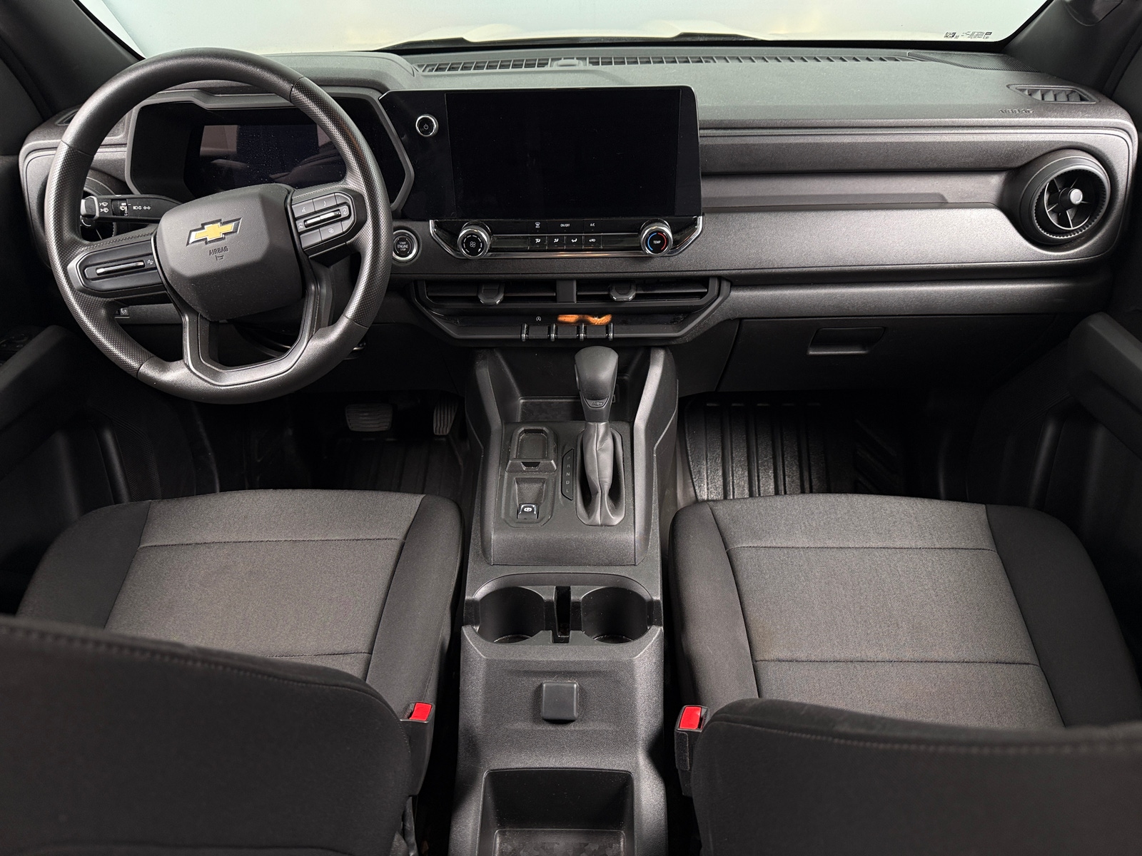 Thumbnail: 2023 Chevrolet Colorado - 3