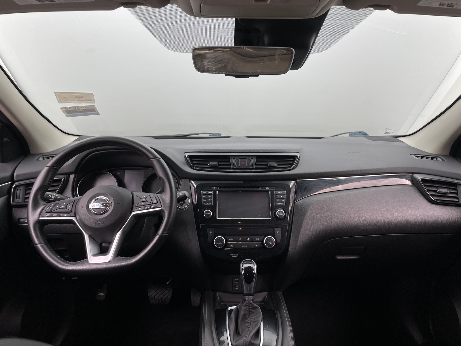 Thumbnail: 2017 Nissan Rogue Sport - 2