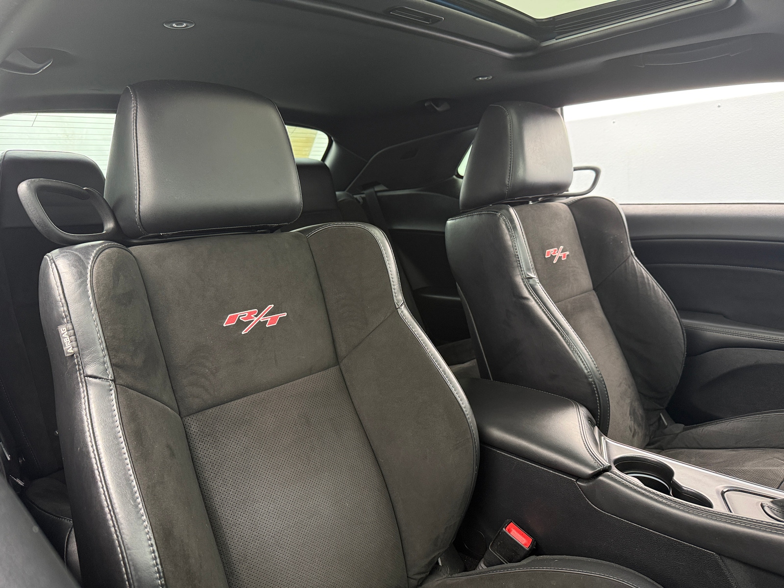 Thumbnail: 2015 Dodge Challenger - 2