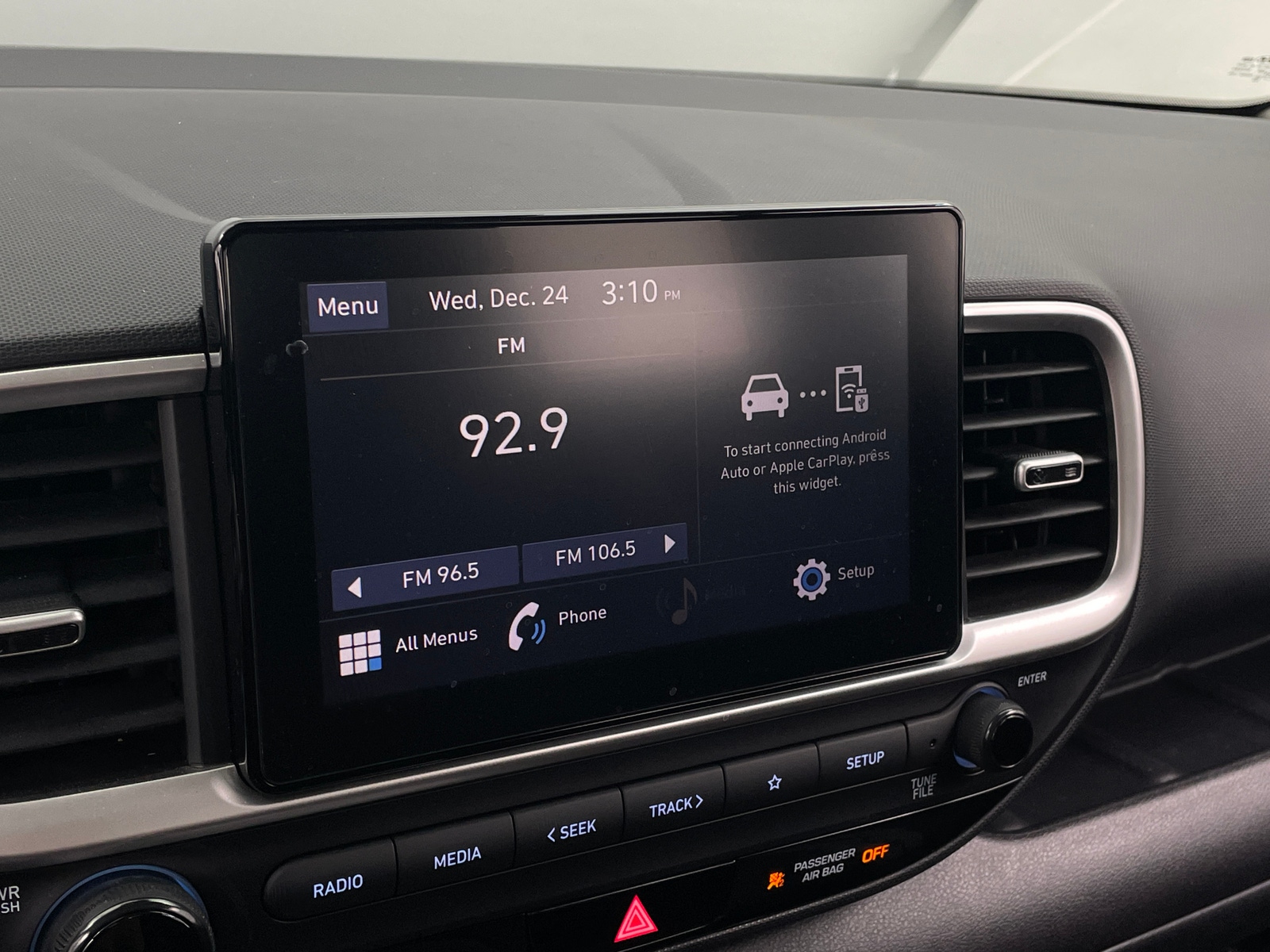 Thumbnail: 2022 Hyundai Venue - 4