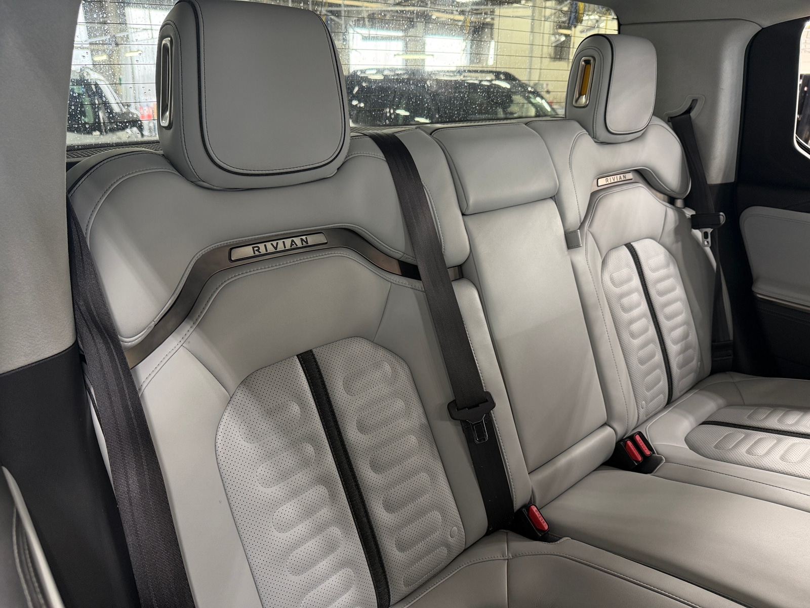 Thumbnail: 2023 Rivian R1T - 5