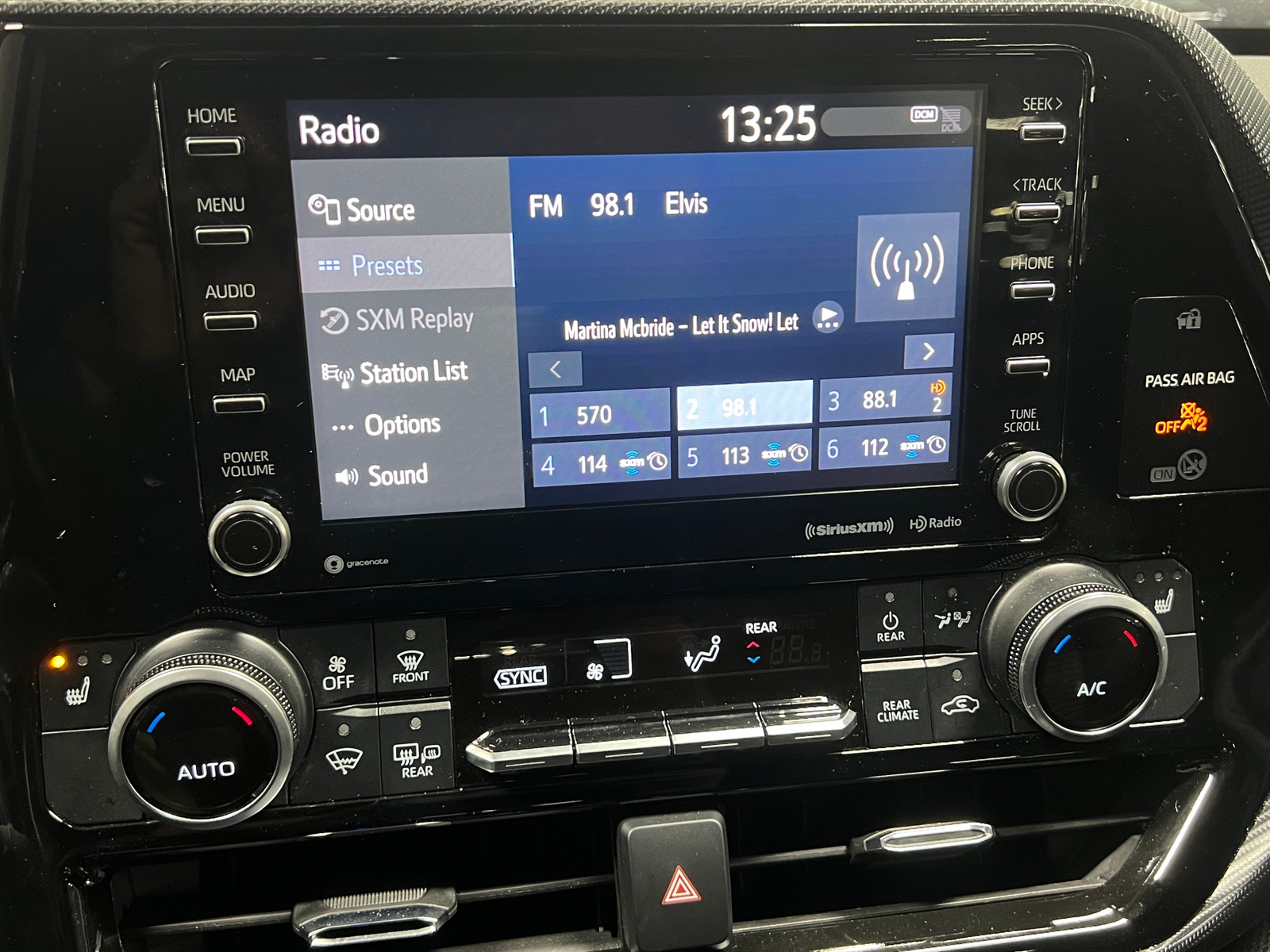 Thumbnail: 2021 Toyota Highlander - 4