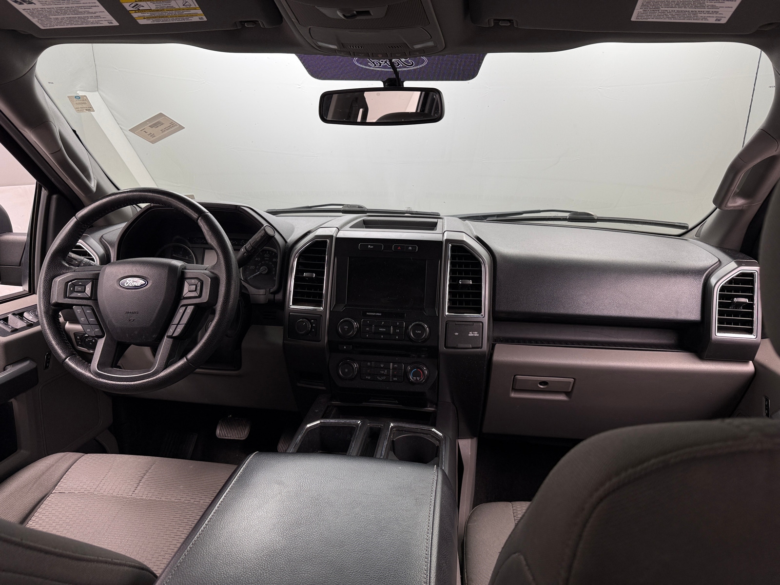 Thumbnail: 2016 Ford Econoline - 3