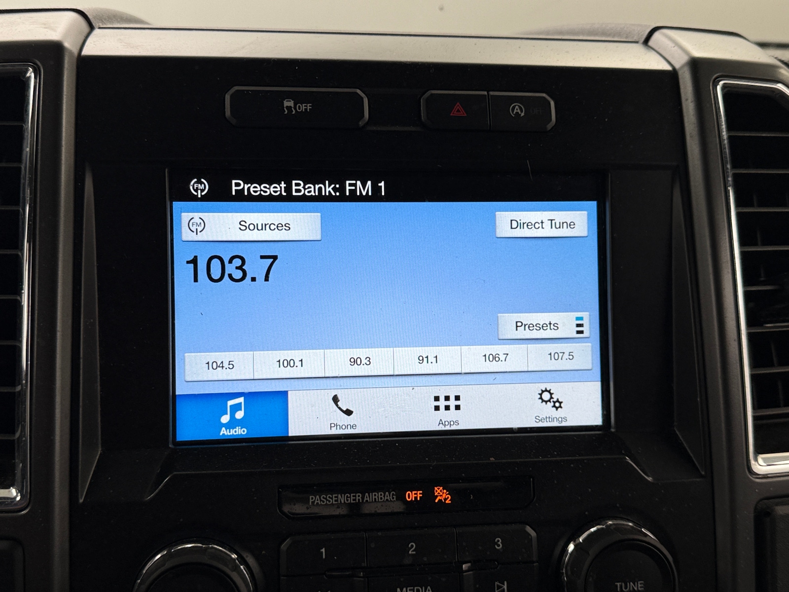 Thumbnail: 2016 Ford Econoline - 4