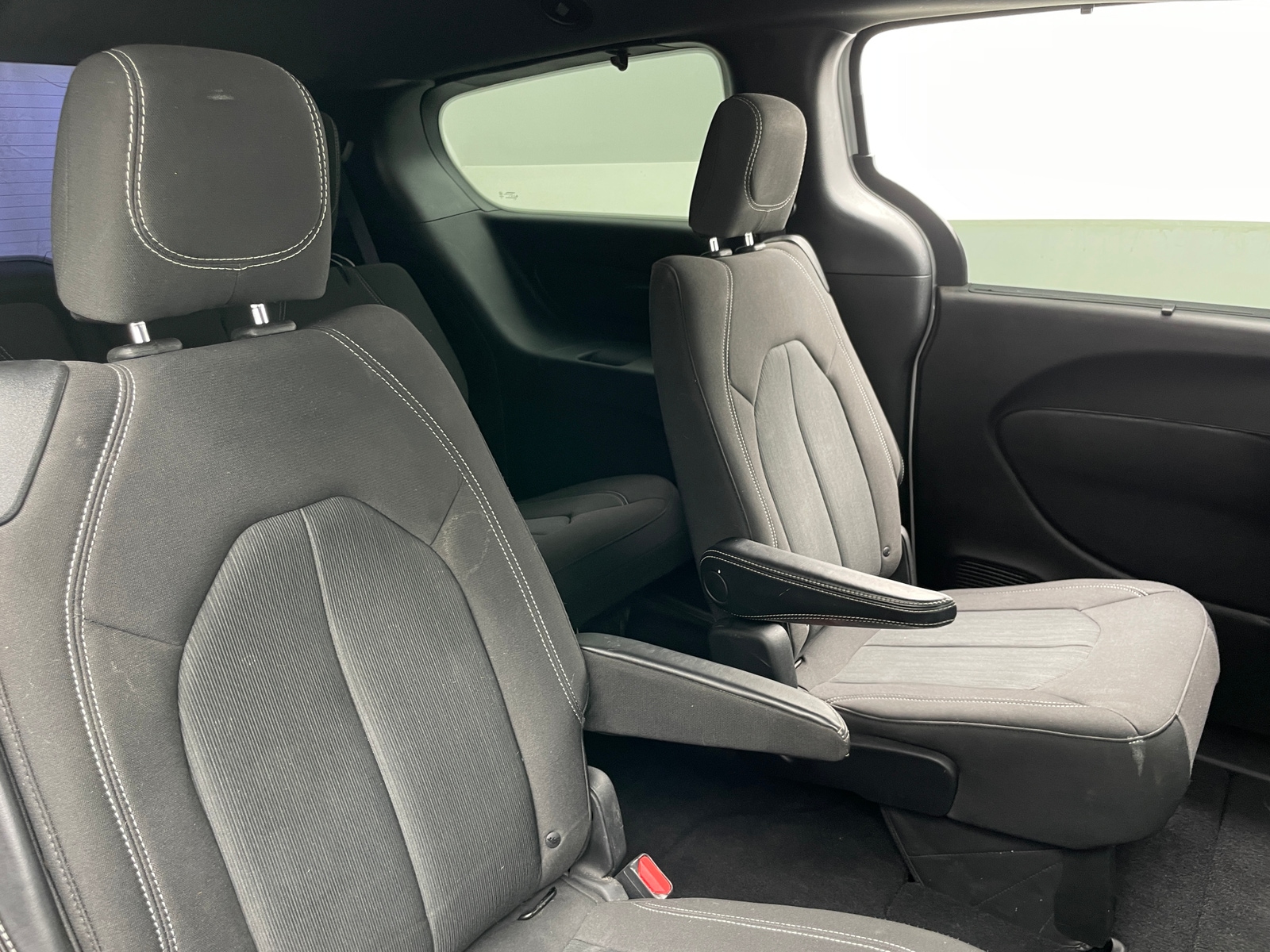 Thumbnail: 2019 Chrysler Pacifica - 6