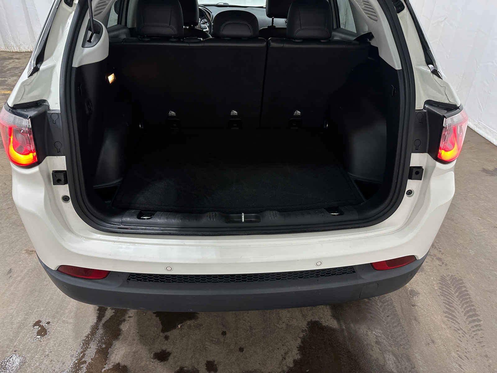 Thumbnail: 2018 Jeep Compass - 6