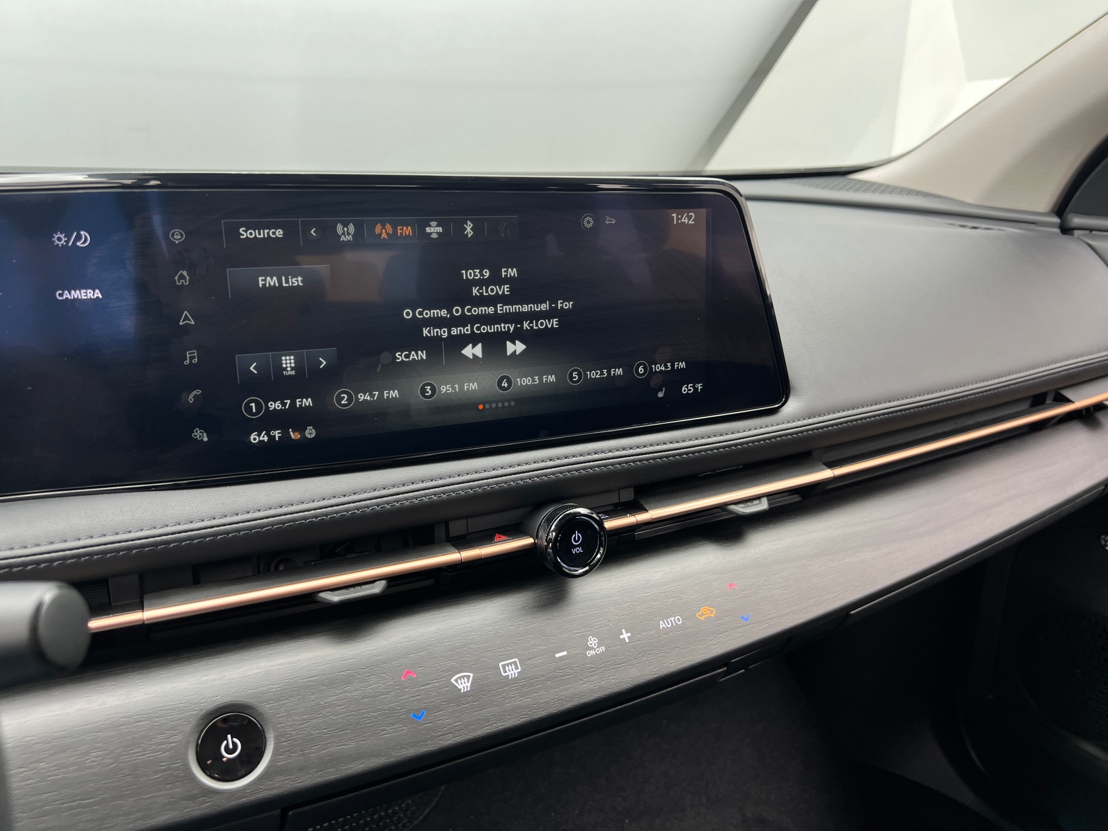 Thumbnail: 2024 Nissan Ariya - 3