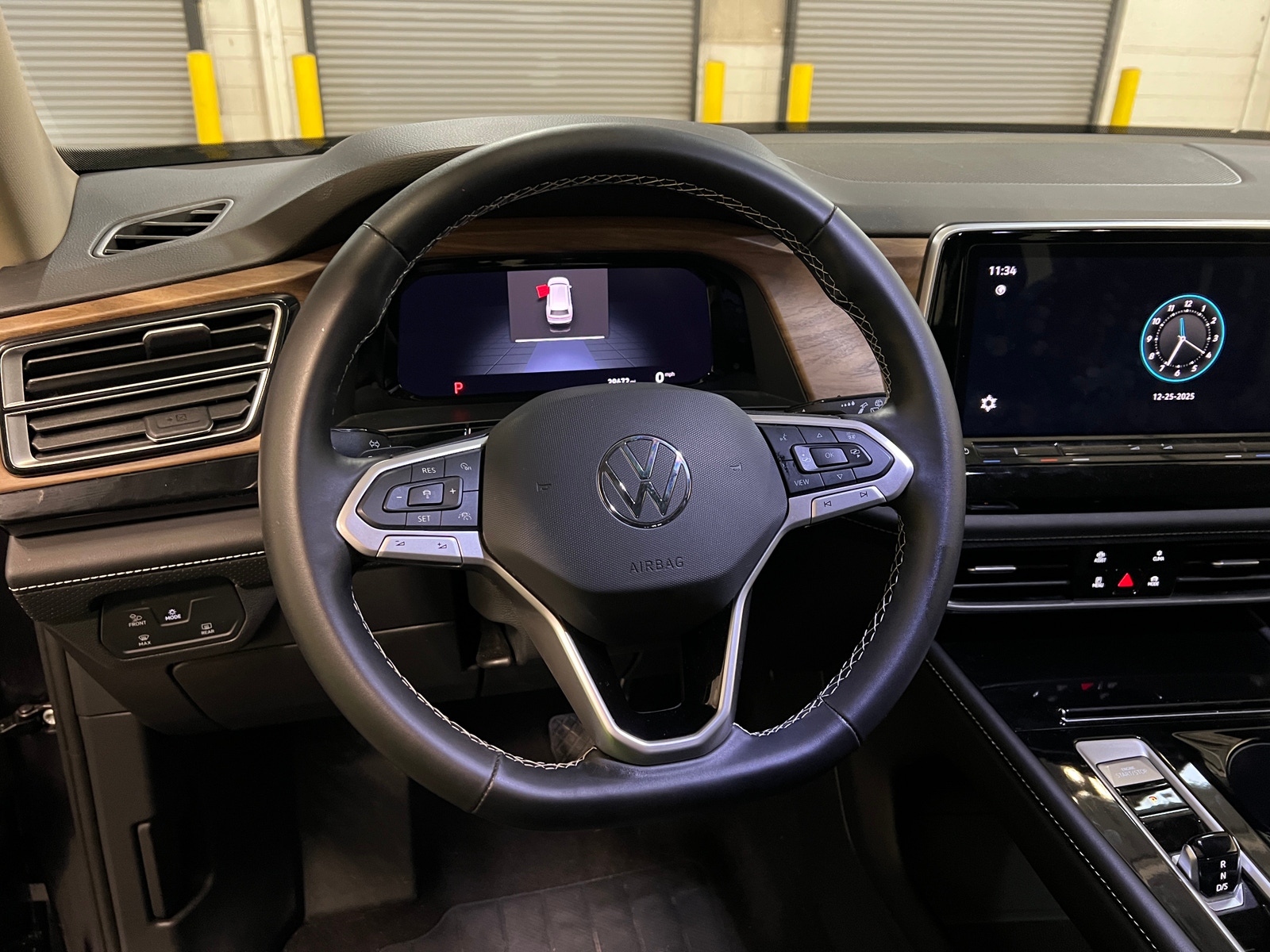 Thumbnail: 2025 Volkswagen Atlas - 4