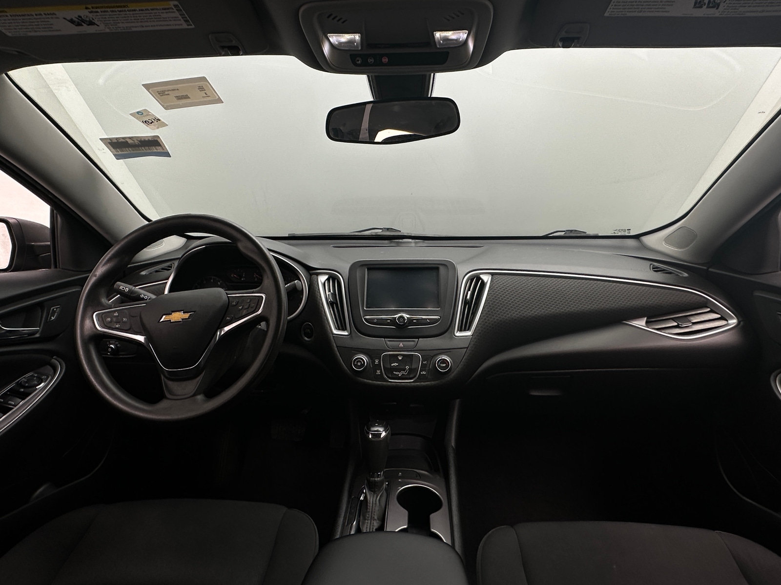 Thumbnail: 2018 Chevrolet Malibu - 3