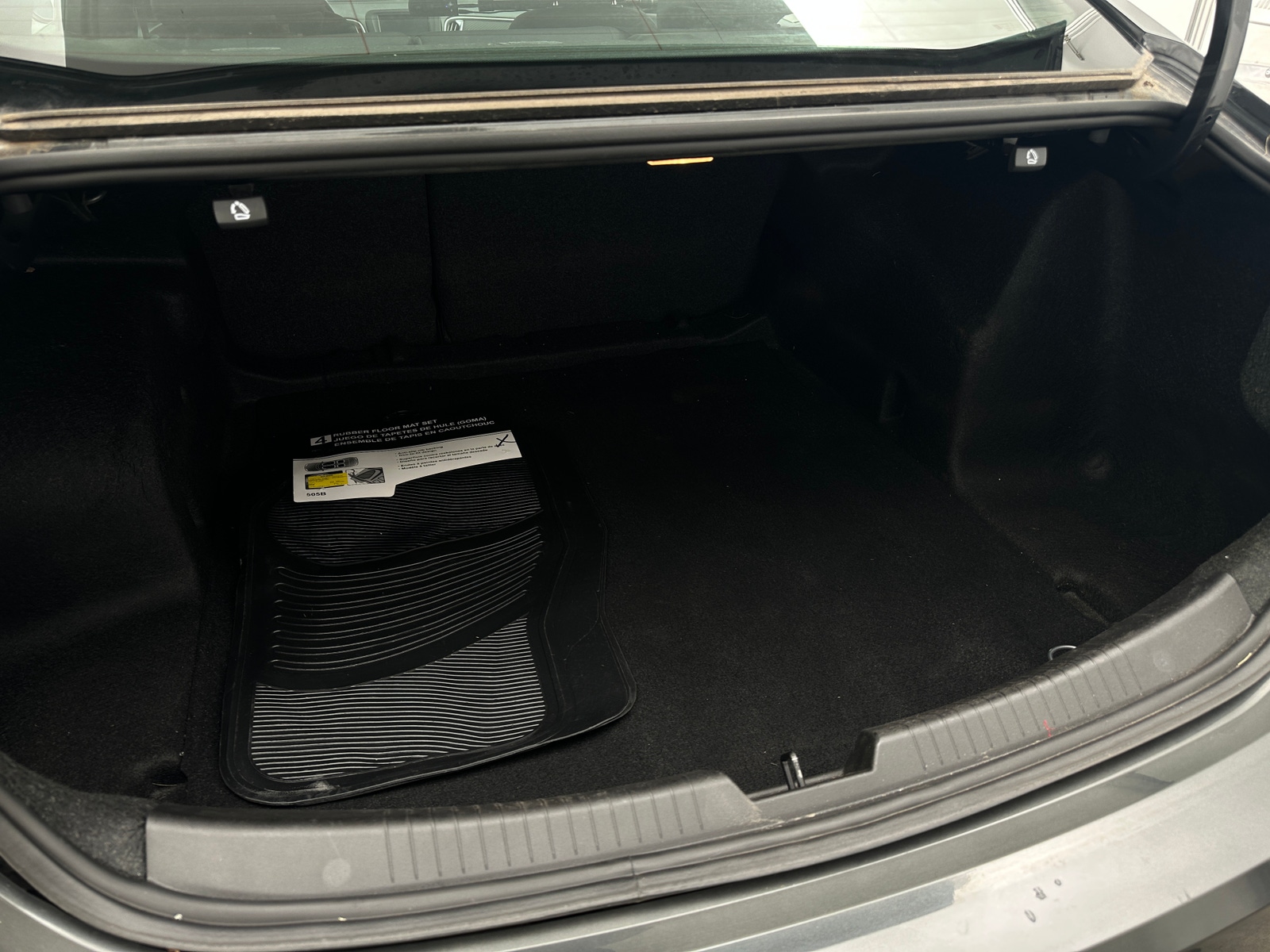 Thumbnail: 2018 Chevrolet Malibu - 7