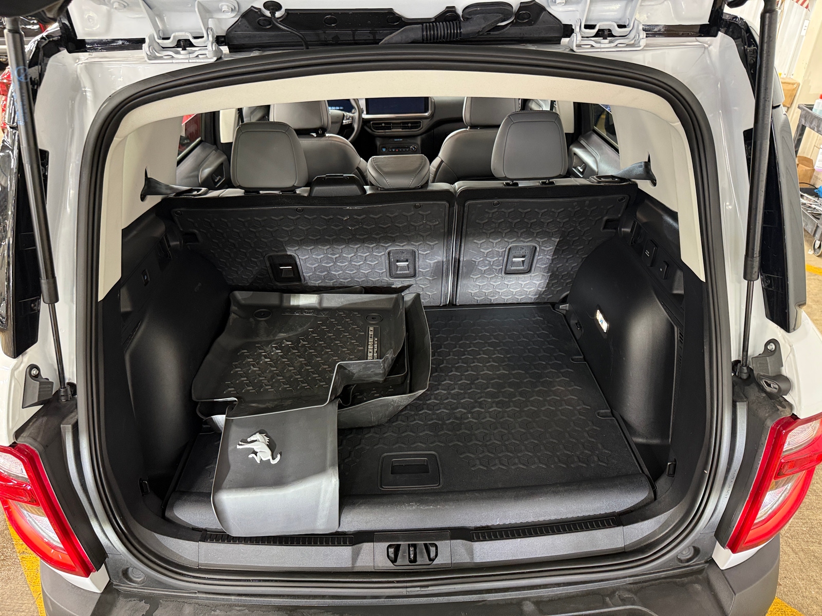 Thumbnail: 2025 Ford Bronco Sport - 7