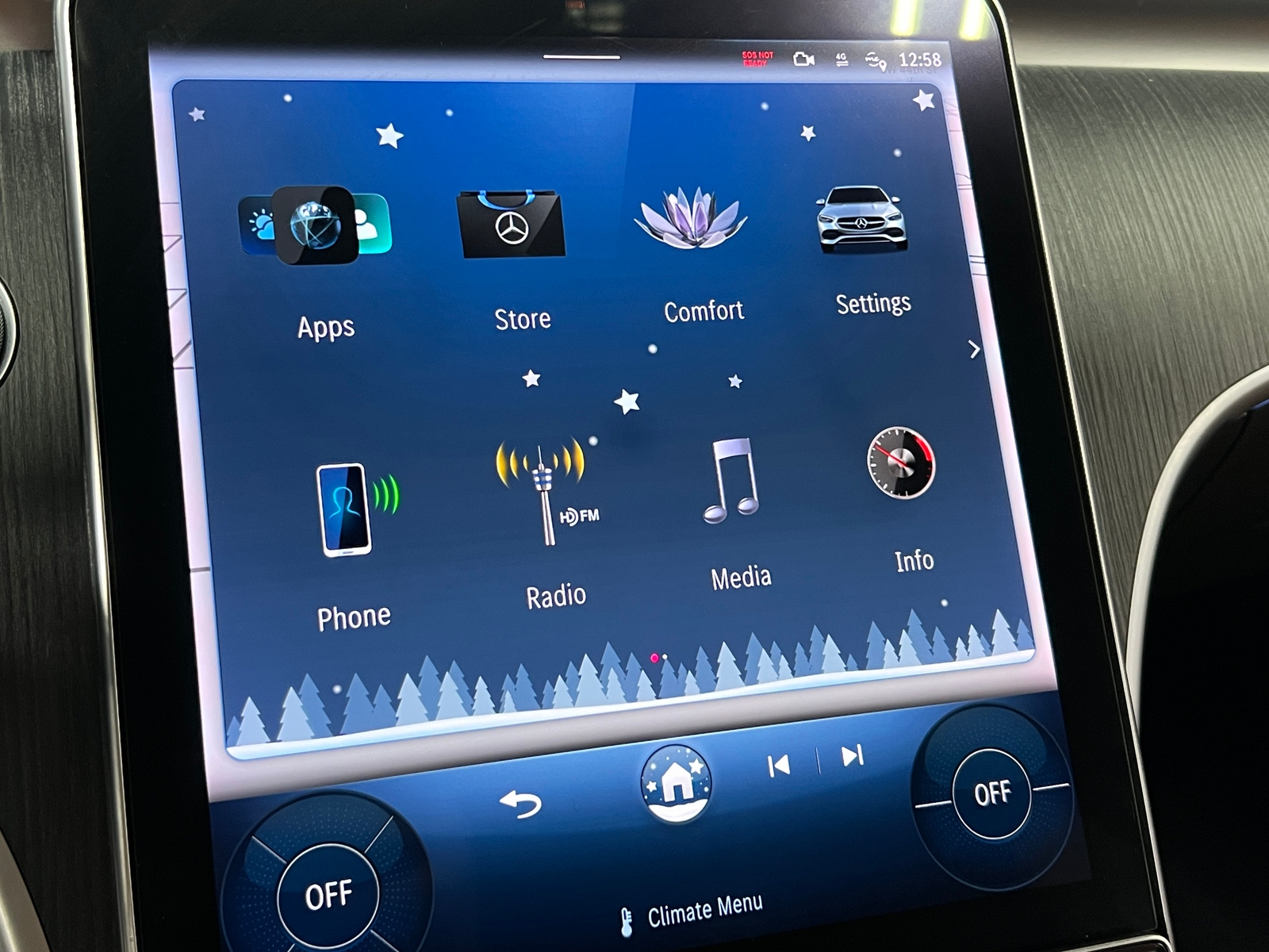 Thumbnail: 2023 Mercedes-Benz C-Class - 3