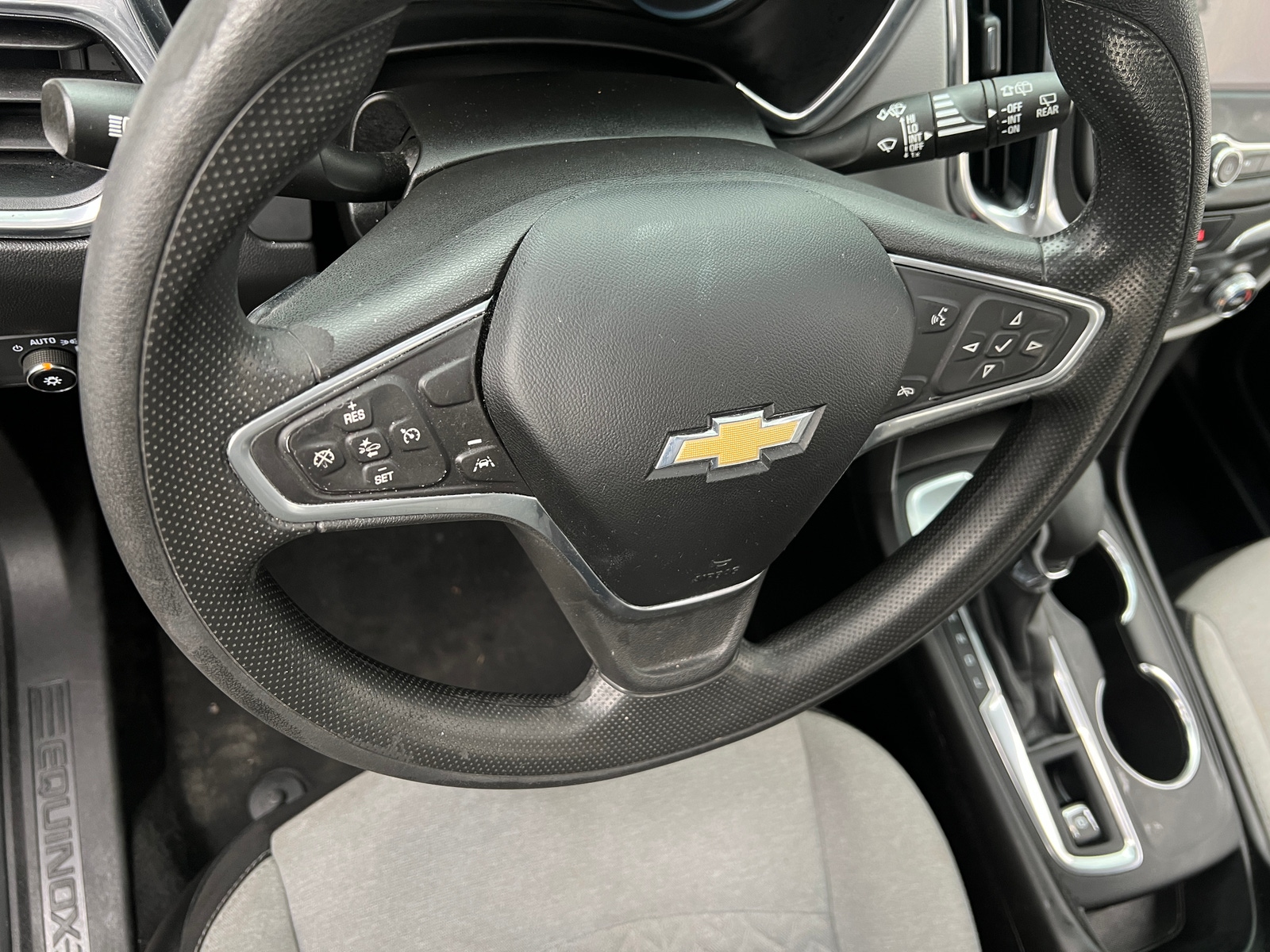 Thumbnail: 2022 Chevrolet Equinox - 5