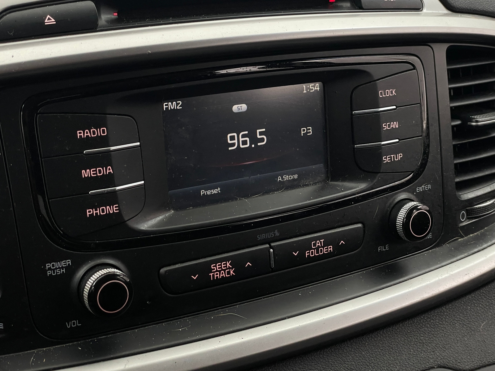 Thumbnail: 2016 Kia Sorento - 4