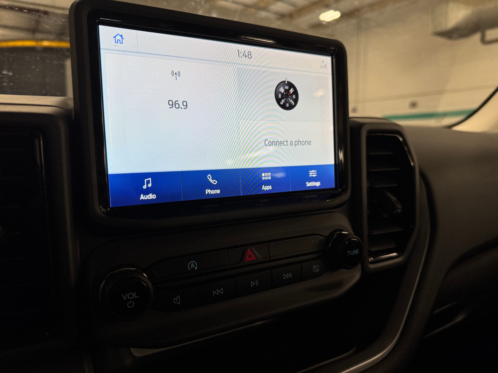 Thumbnail: 2022 Ford Bronco Sport - 4