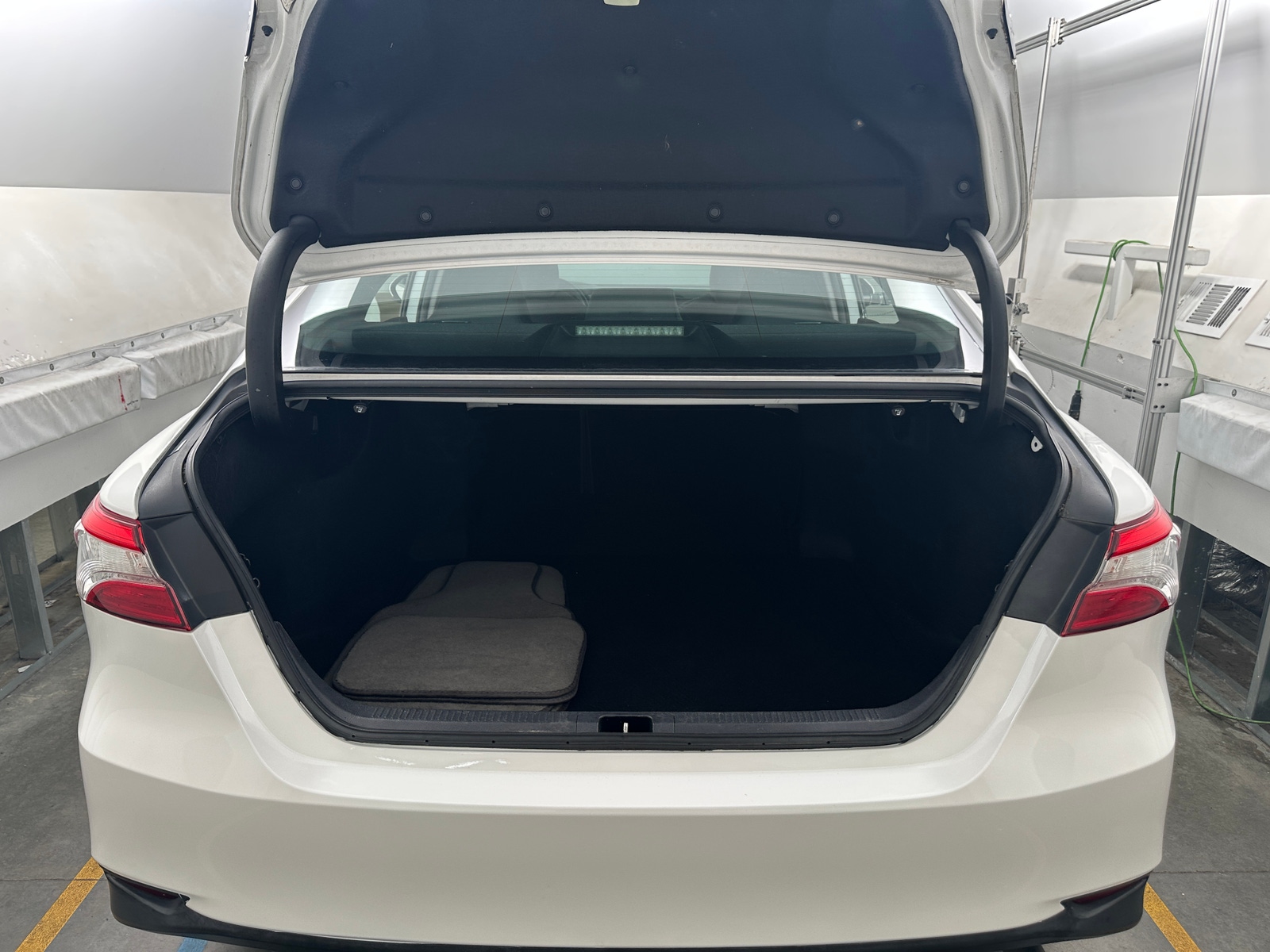 Thumbnail: 2019 Toyota Camry - 7