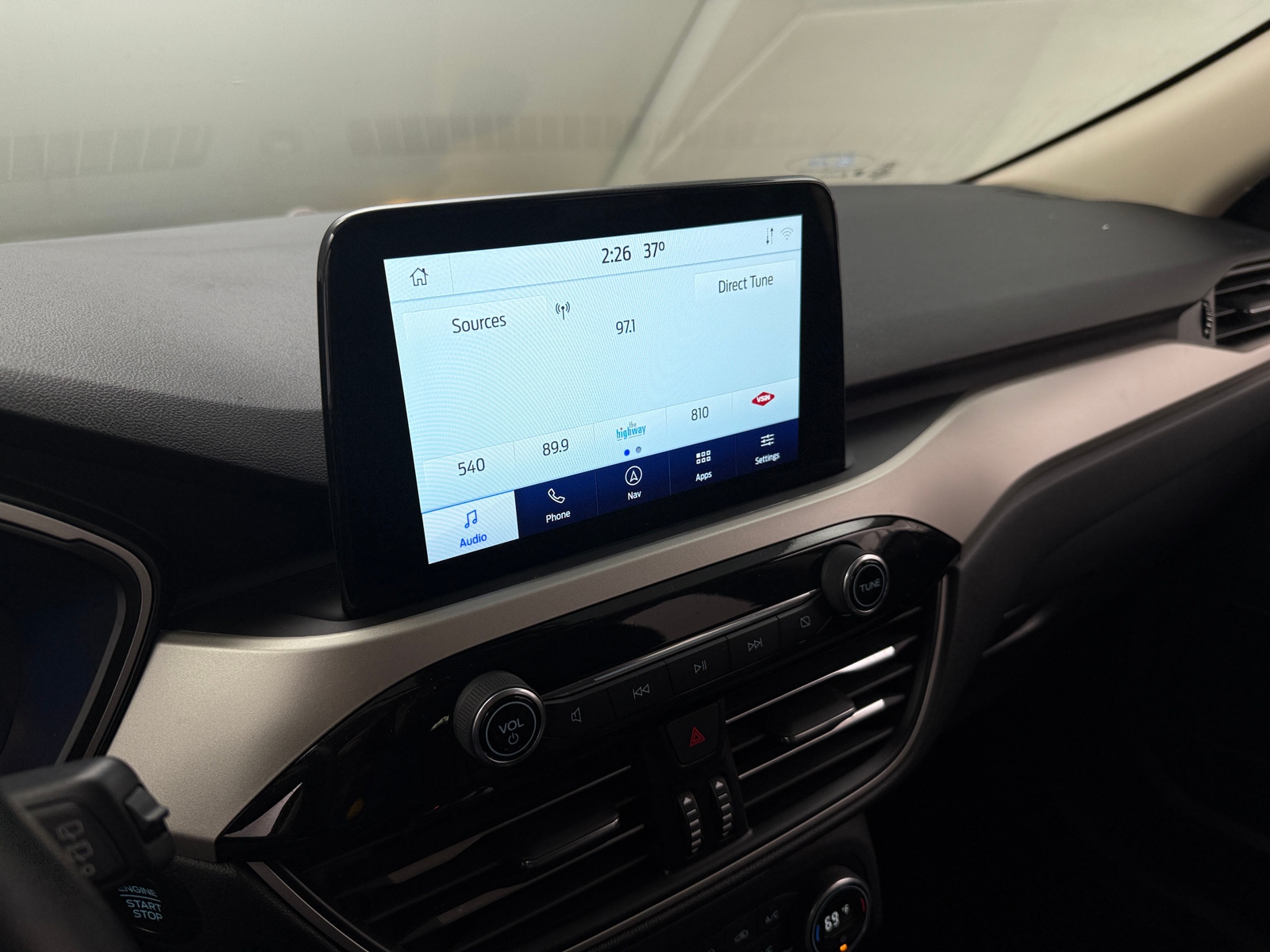 Thumbnail: 2020 Ford Escape - 4