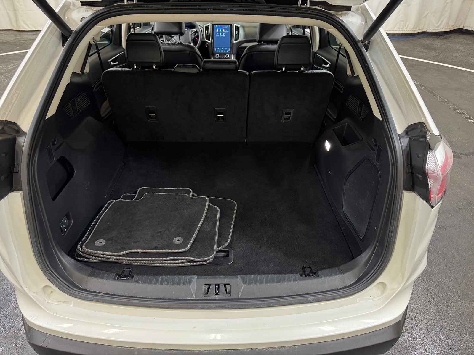 Thumbnail: 2024 Ford Edge - 6