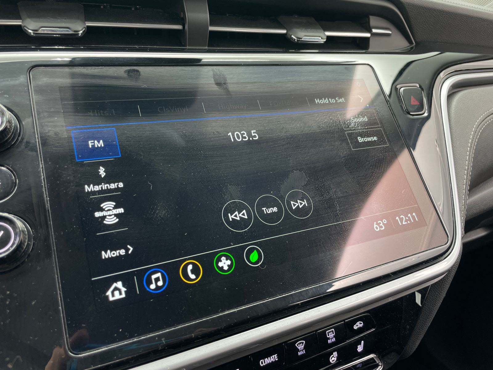 Thumbnail: 2023 Chevrolet Bolt EUV - 4