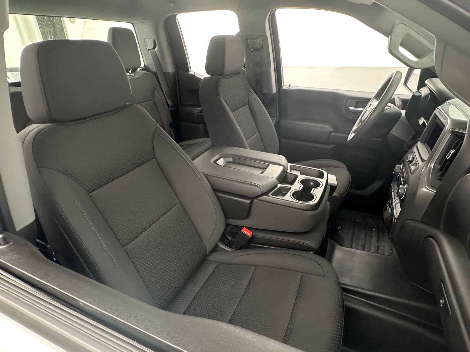 Thumbnail: 2025 Chevrolet Silverado 1500 - 2