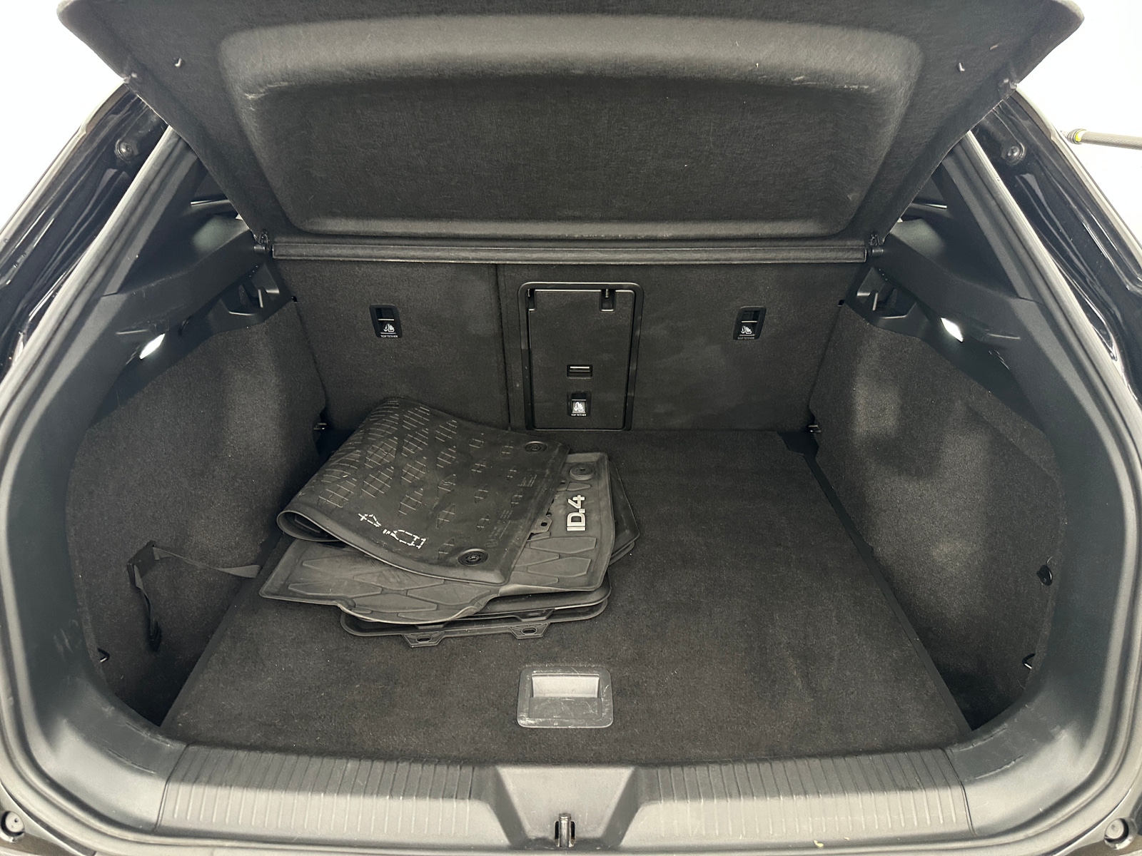 Thumbnail: 2021 Volkswagen ID.4 - 6