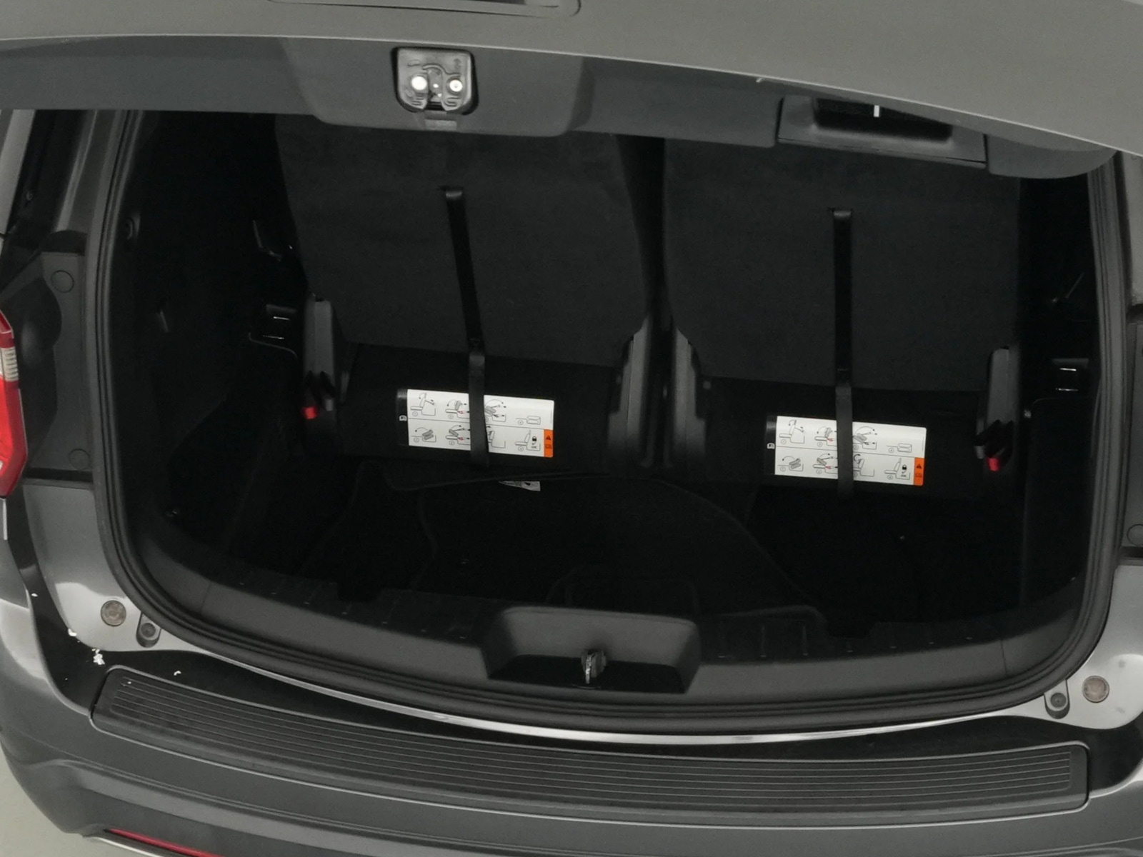 Thumbnail: 2018 Ford Explorer - 7