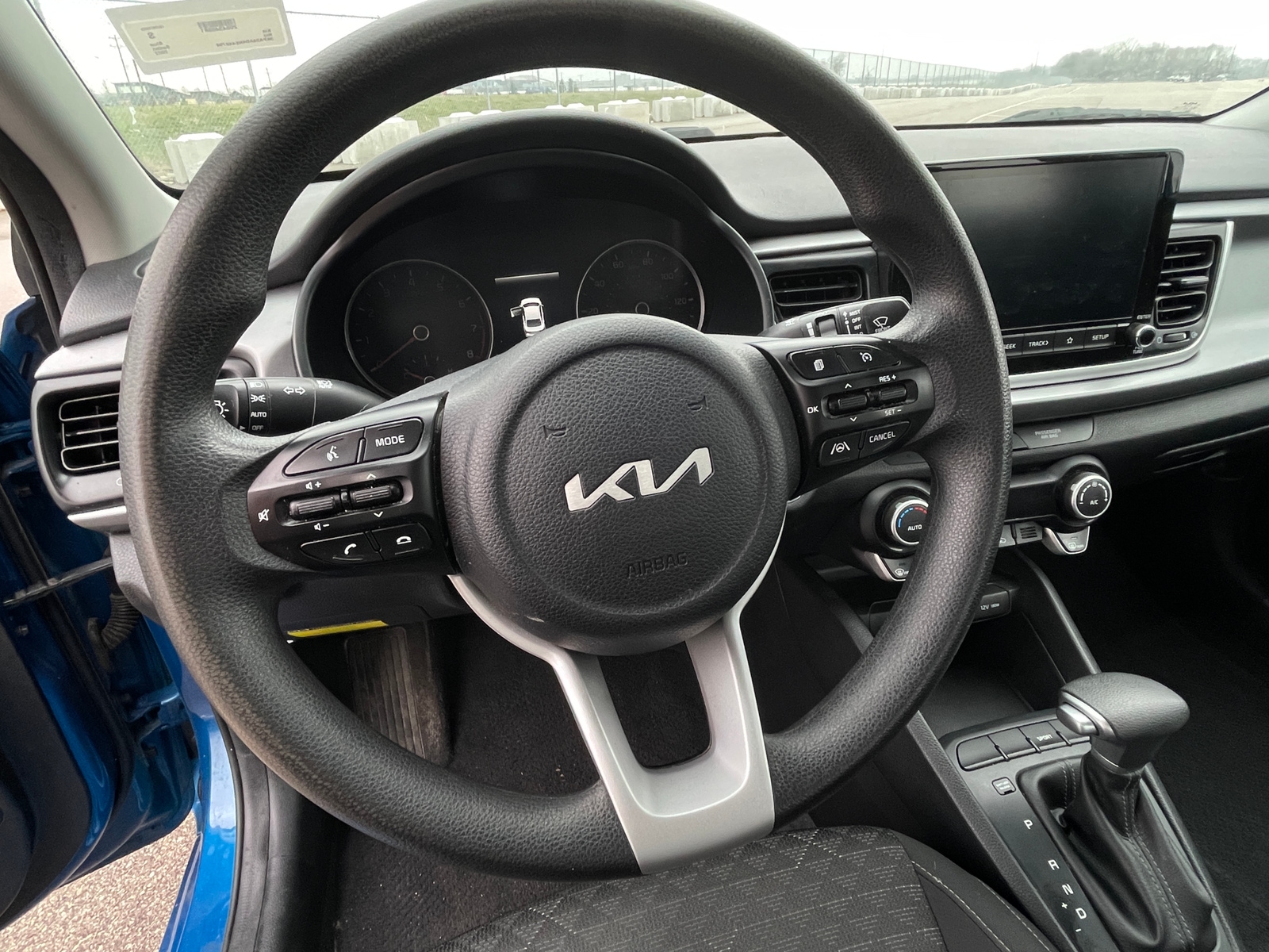 Thumbnail: 2022 Kia Rio - 5