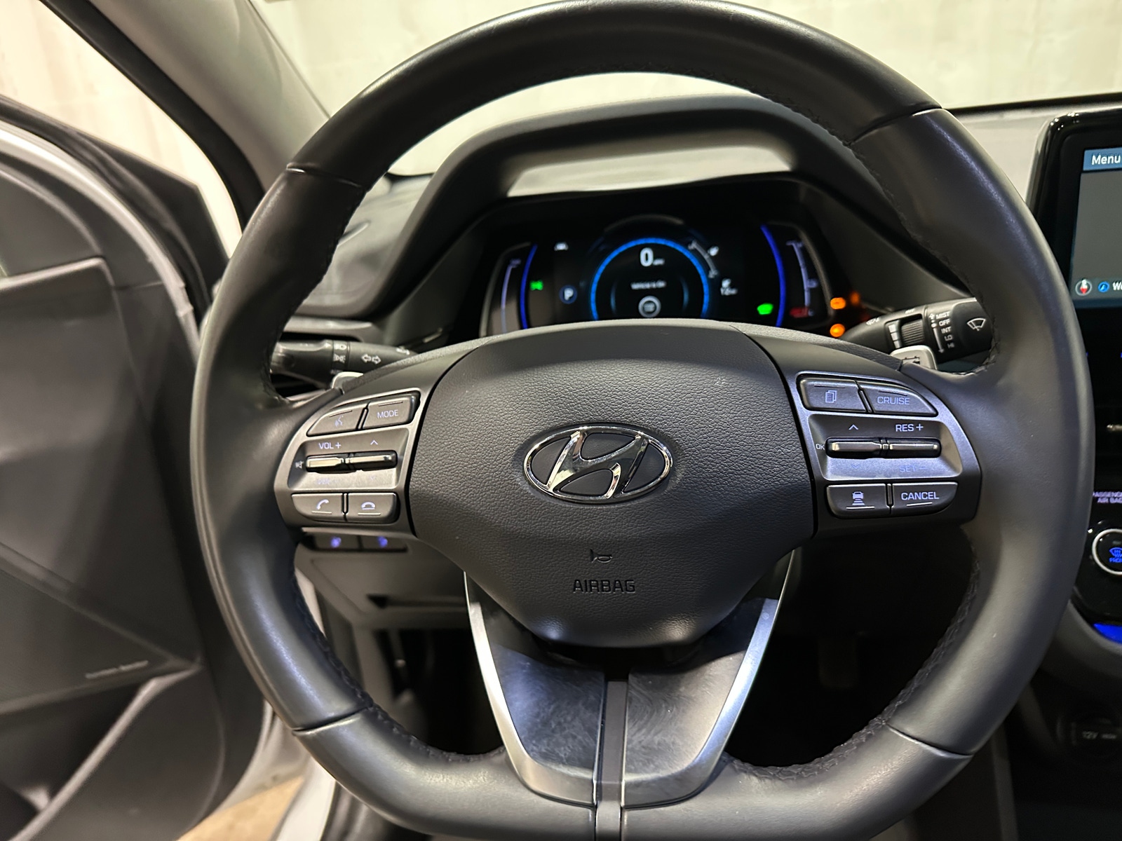 Thumbnail: 2020 Hyundai Ioniq - 4