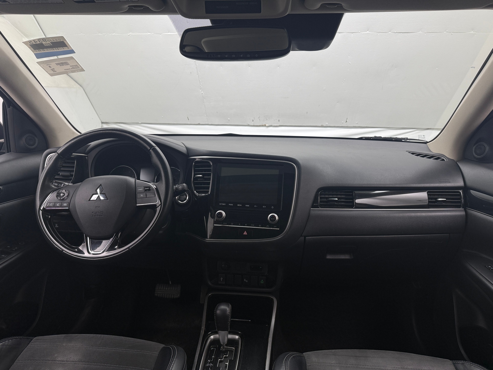 Thumbnail: 2020 Mitsubishi Outlander - 3