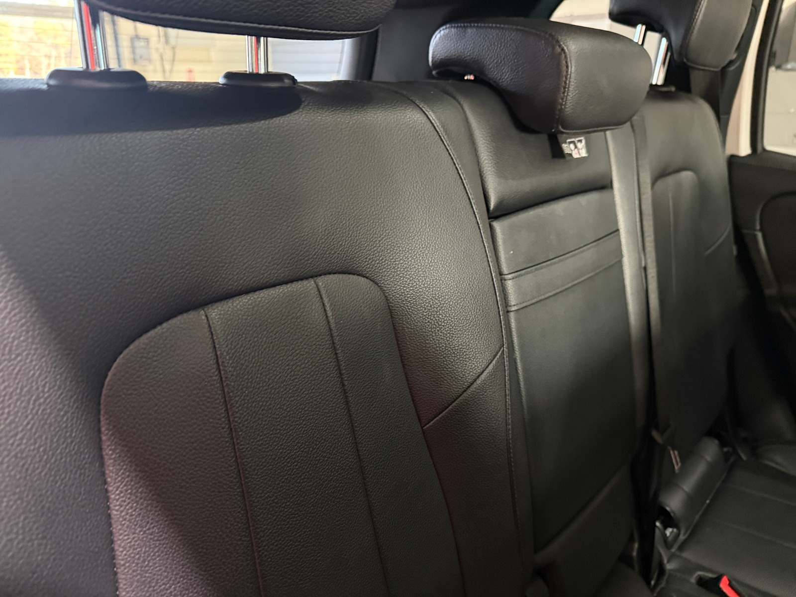 Thumbnail: 2020 Mercedes-Benz GLB - 5