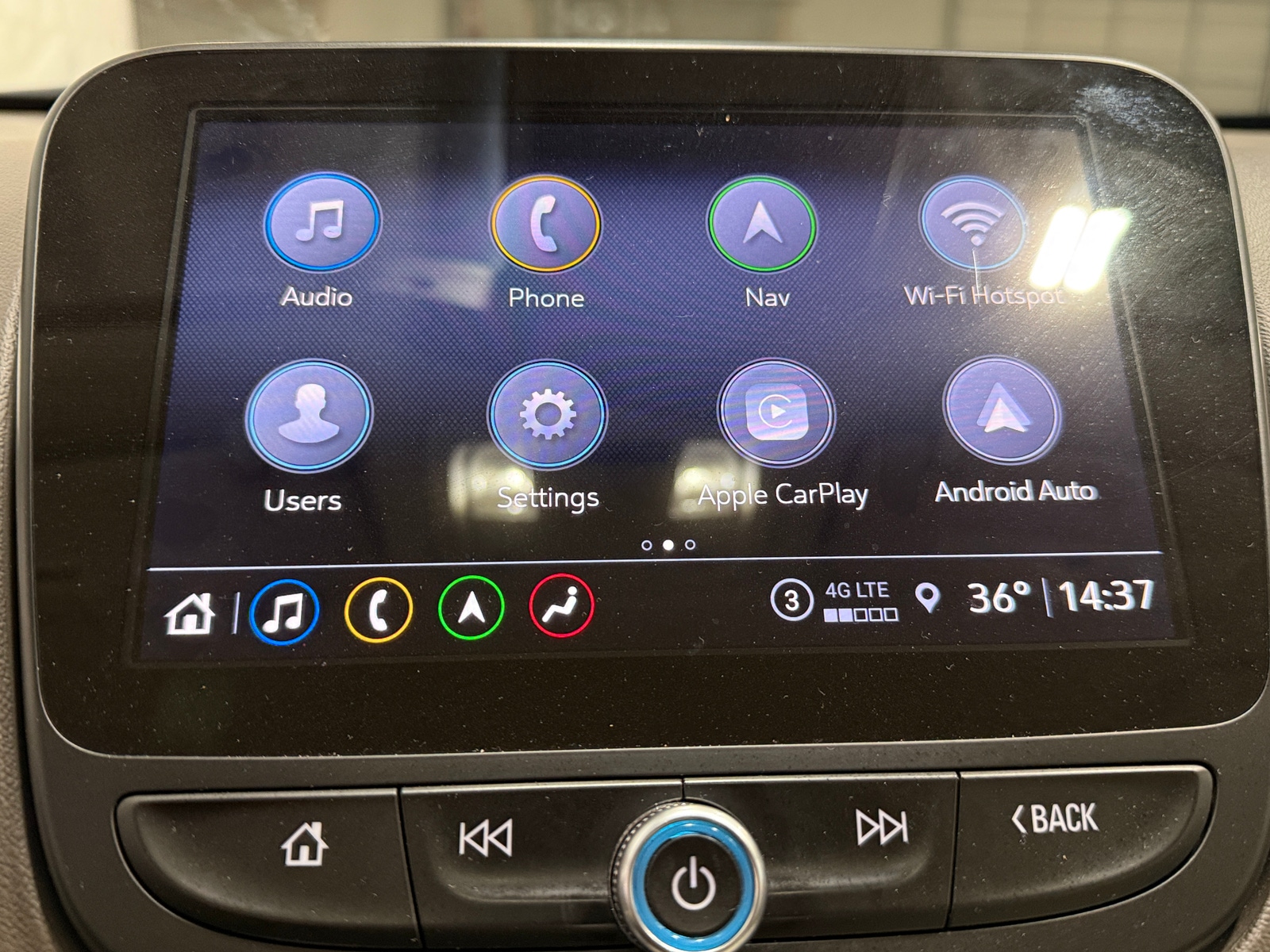 Thumbnail: 2024 Chevrolet Malibu - 3