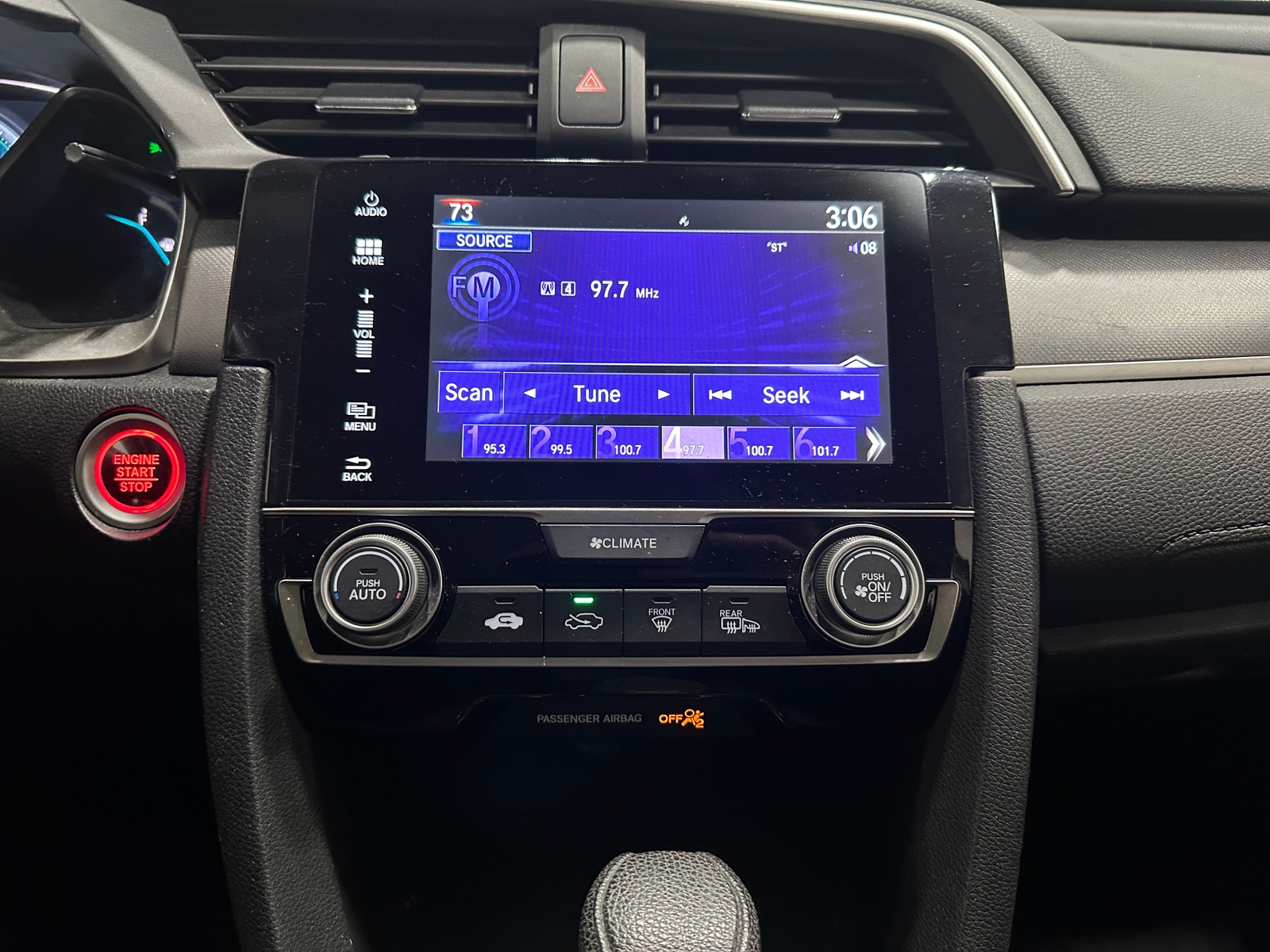 Thumbnail: 2016 Honda Civic - 4