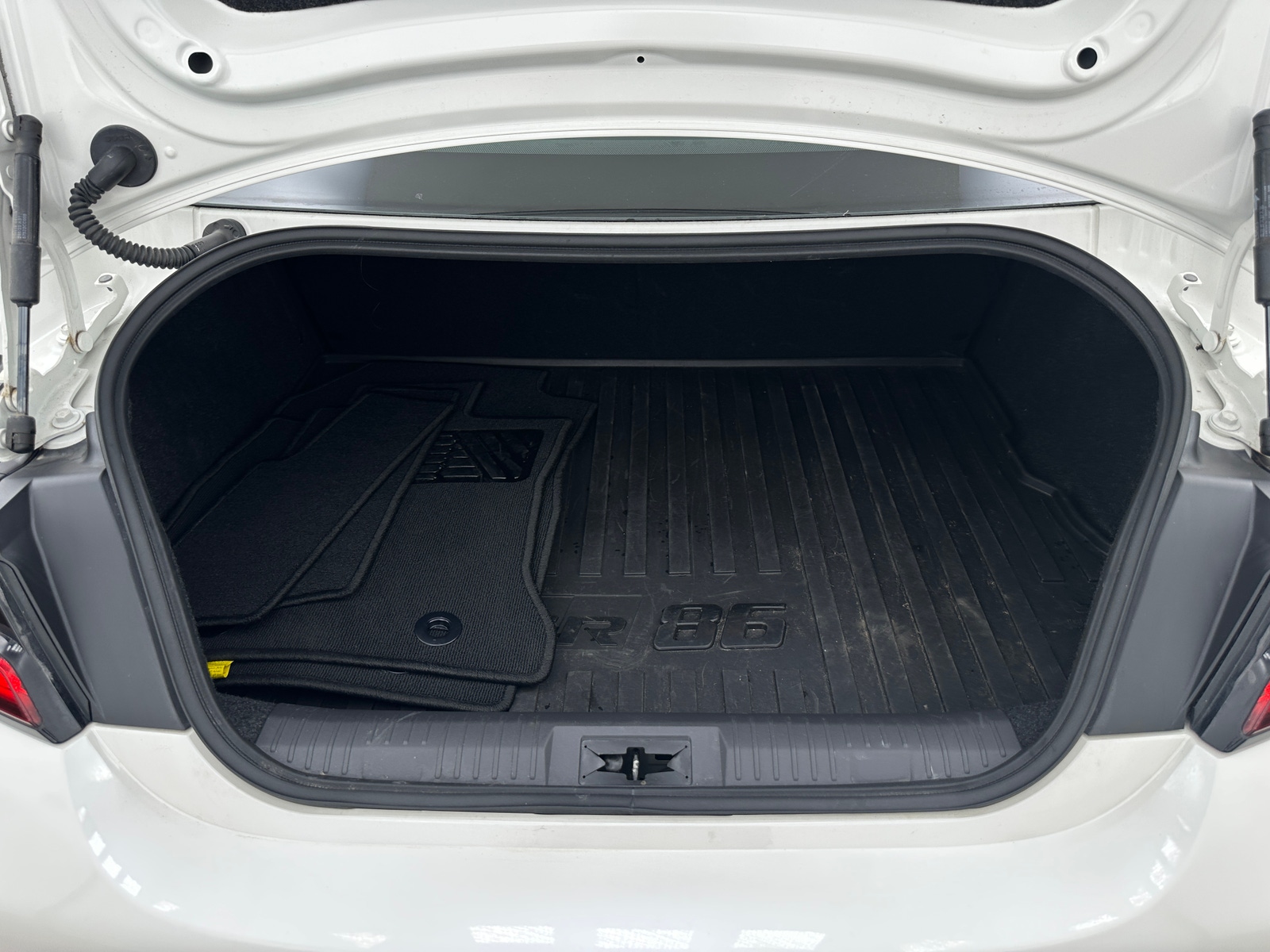 Thumbnail: 2024 Toyota GR86 - 4