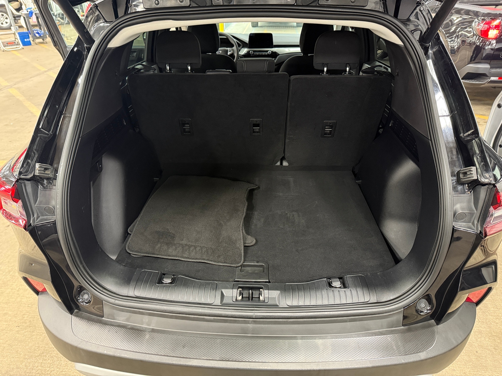 Thumbnail: 2023 Ford Escape - 7