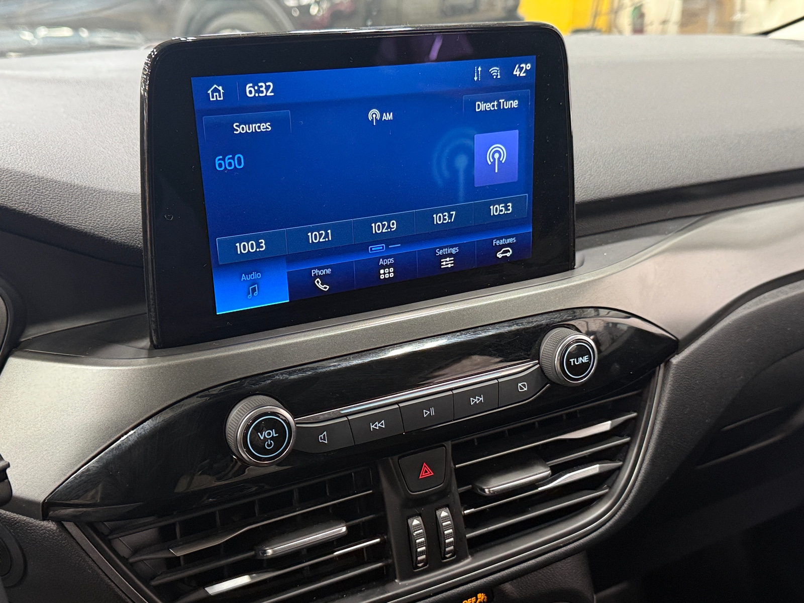 Thumbnail: 2023 Ford Escape - 4