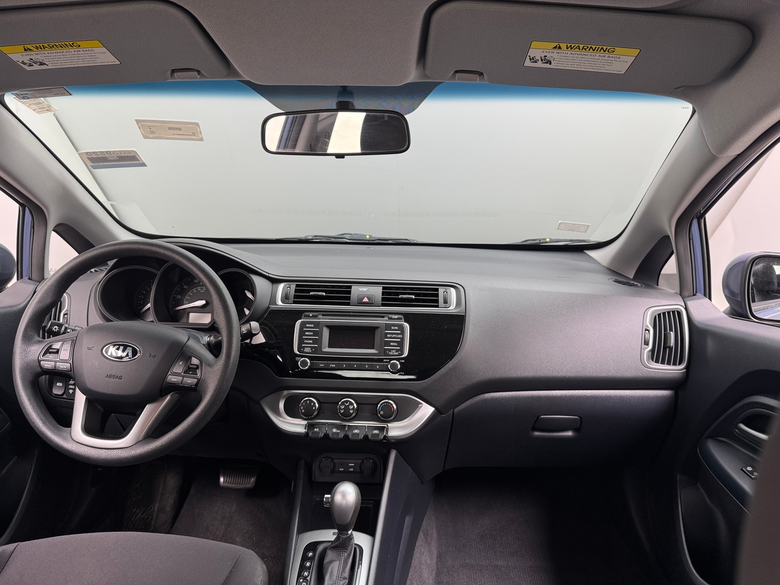 Thumbnail: 2016 Kia Rio - 3