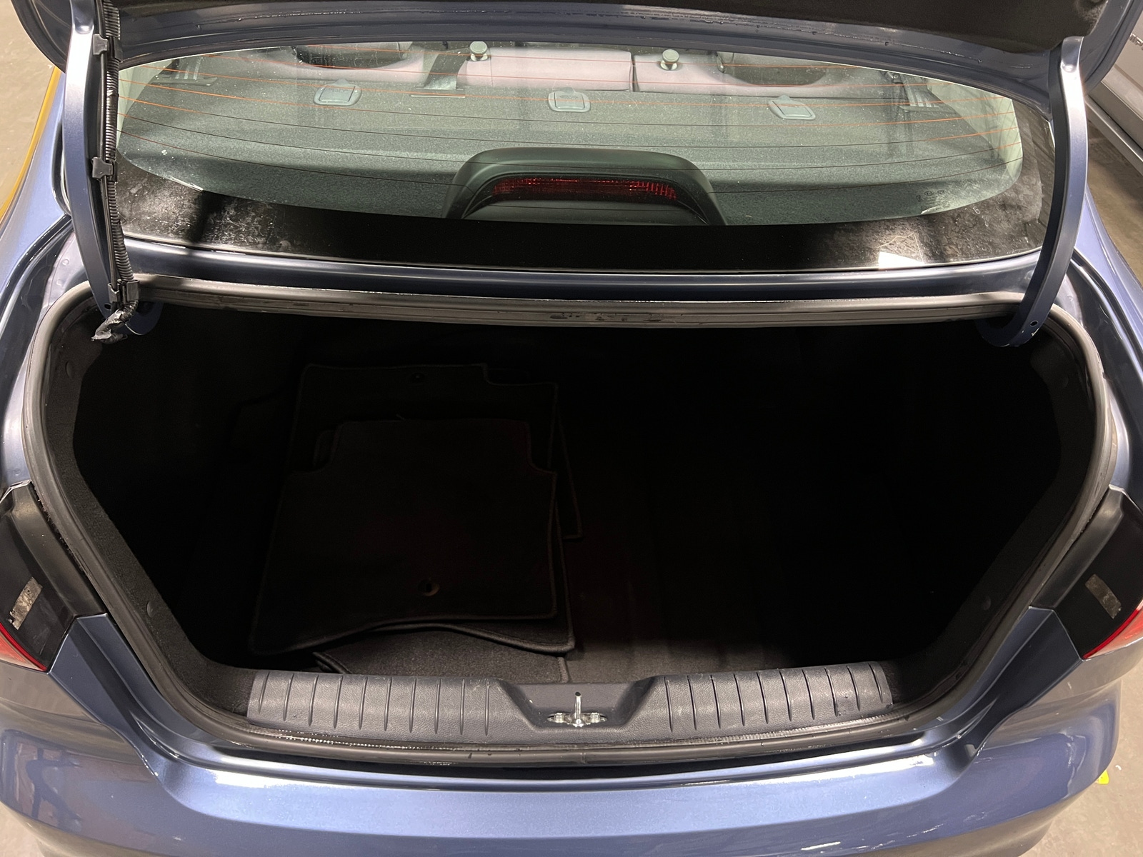 Thumbnail: 2016 Kia Rio - 6