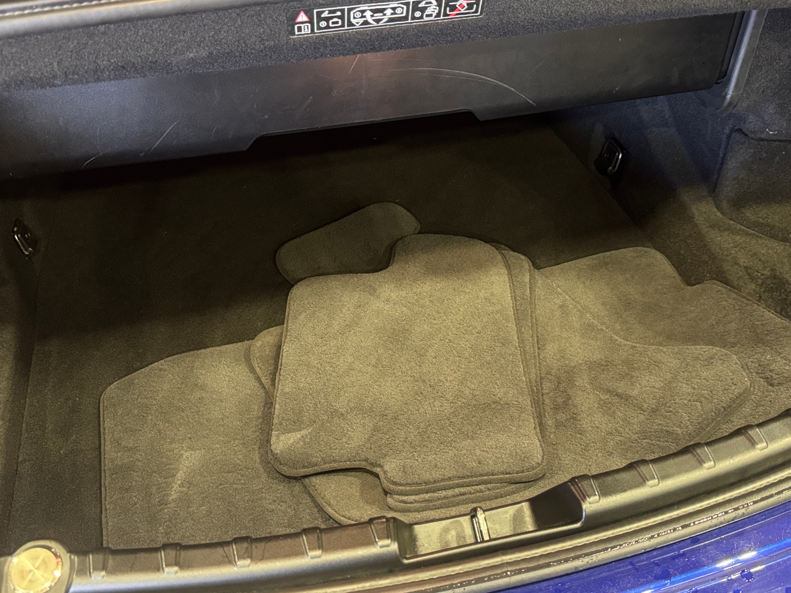 Thumbnail: 2012 BMW M6 - 6