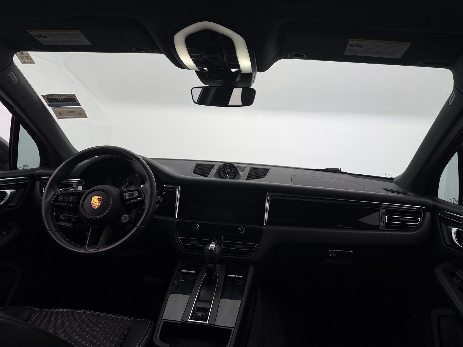 Thumbnail: 2023 Porsche Macan - 2