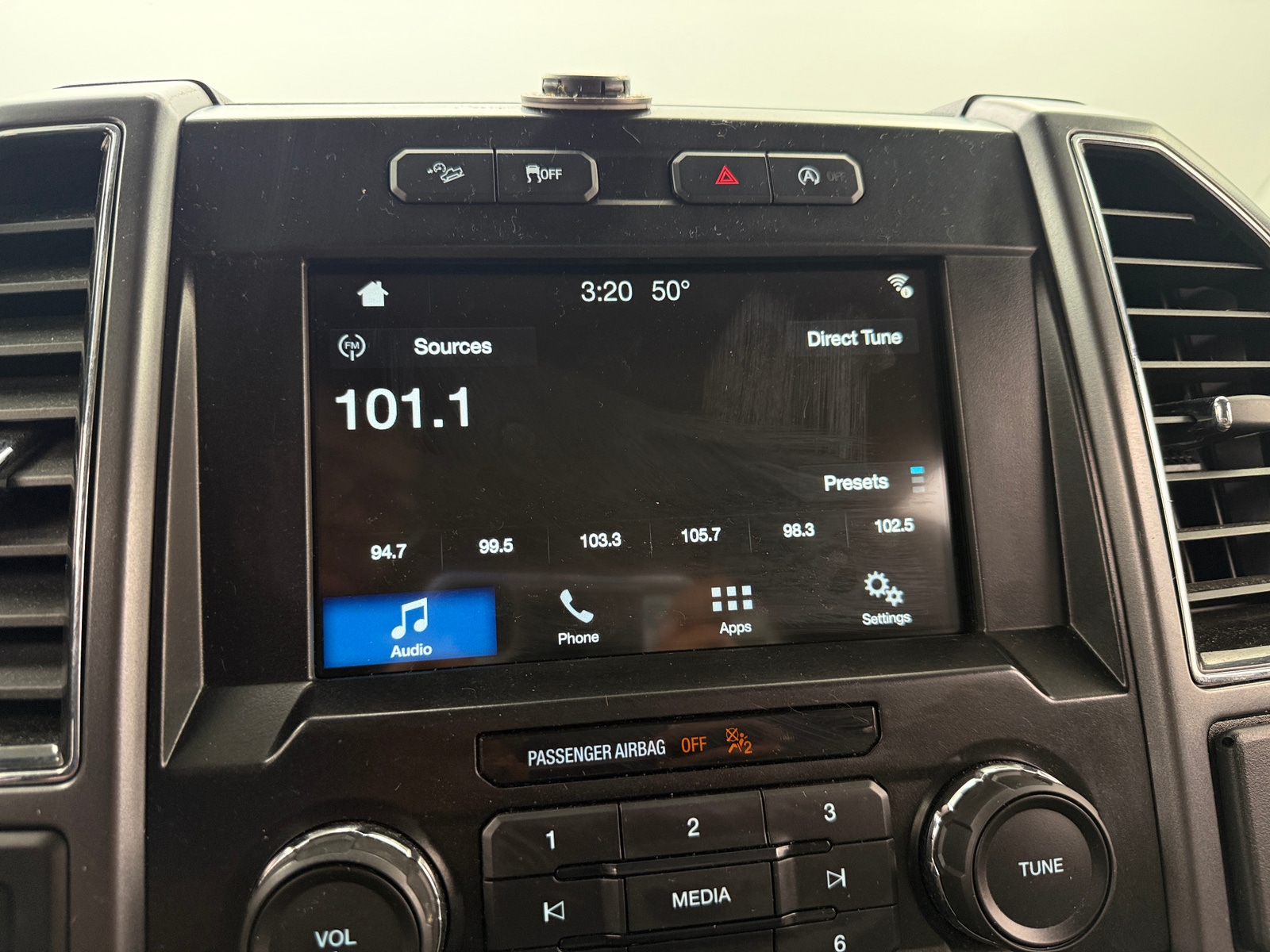 Thumbnail: 2017 Ford Econoline - 4