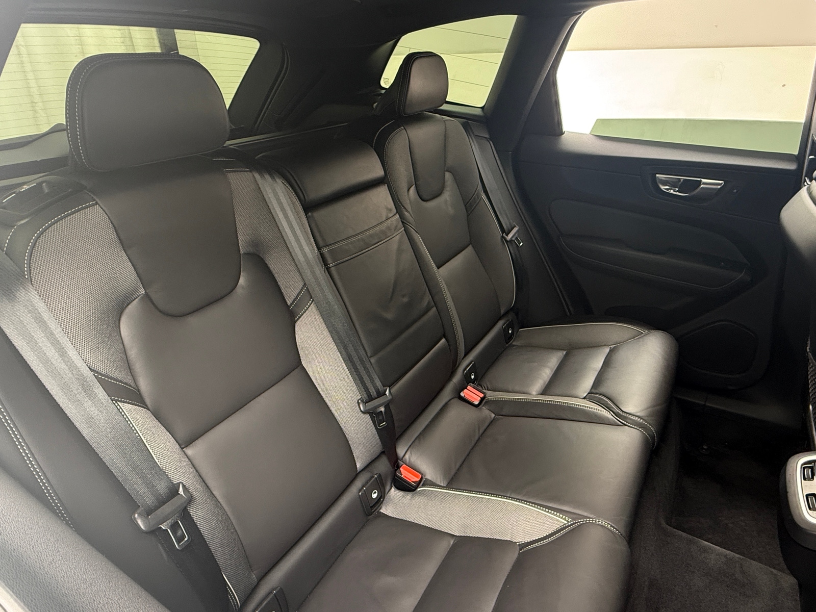 Thumbnail: 2021 Volvo XC60 - 5