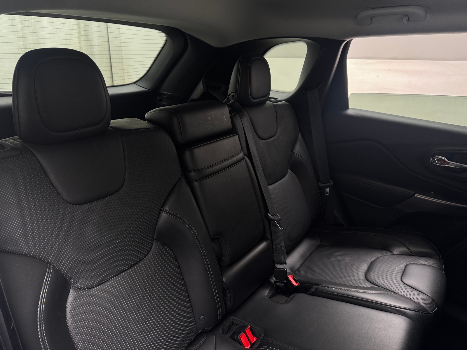 Thumbnail: 2019 Jeep Cherokee - 5