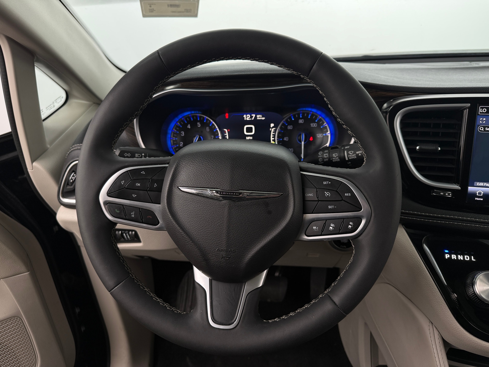 Thumbnail: 2024 Chrysler Pacifica - 4